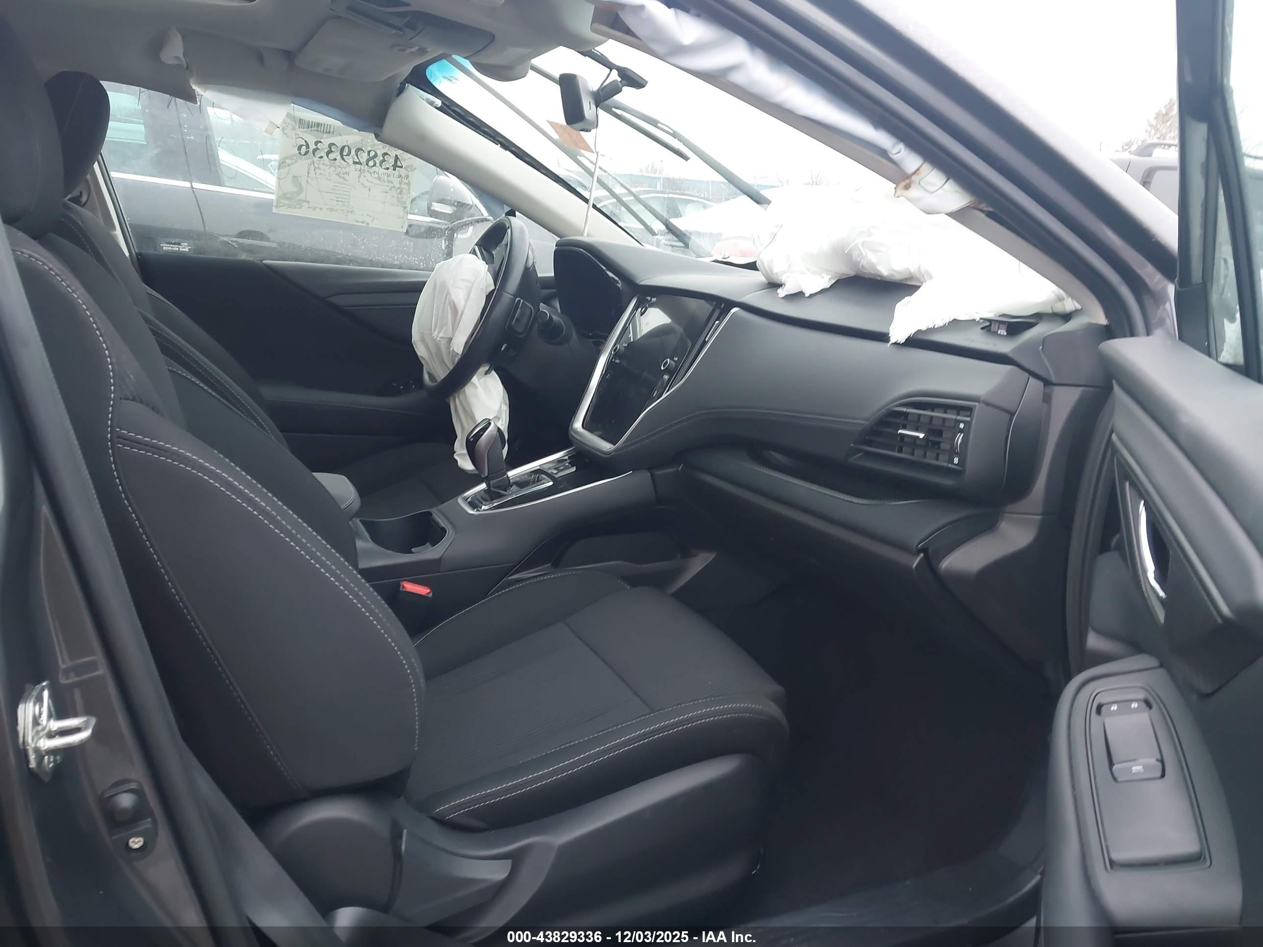 SUBARU LEGACY image 5