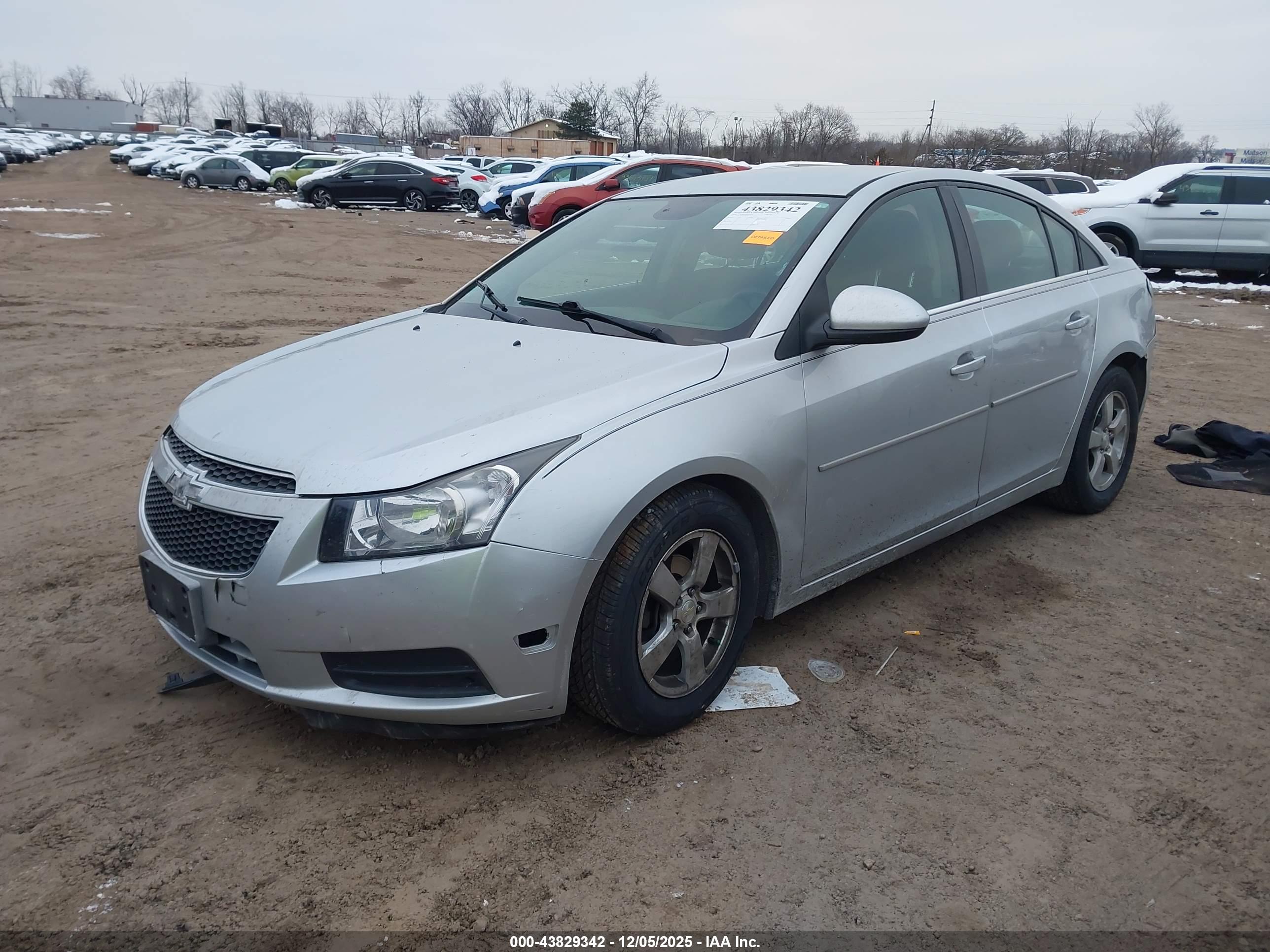 CHEVROLET CRUZE image 2