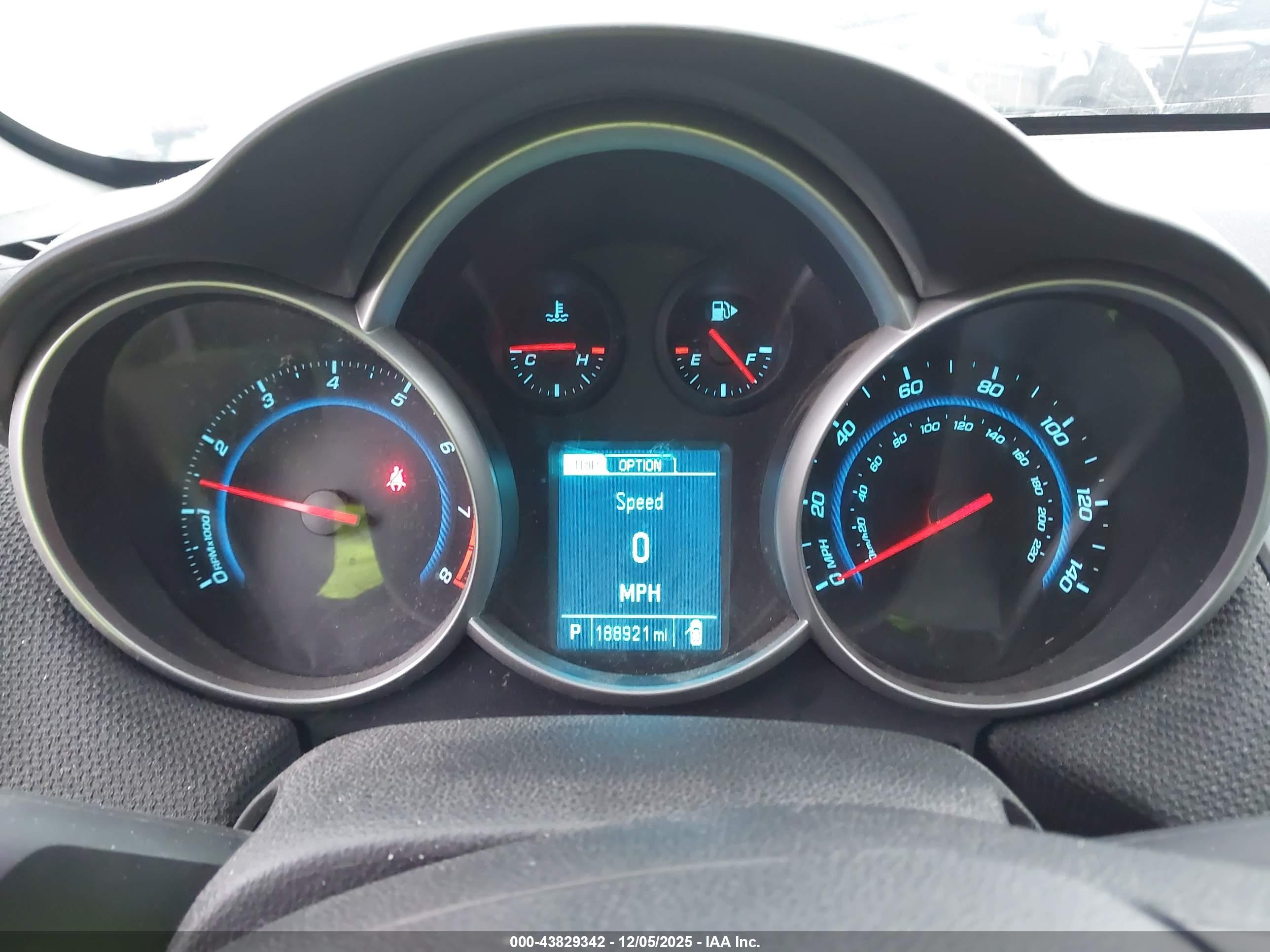 CHEVROLET CRUZE image 7