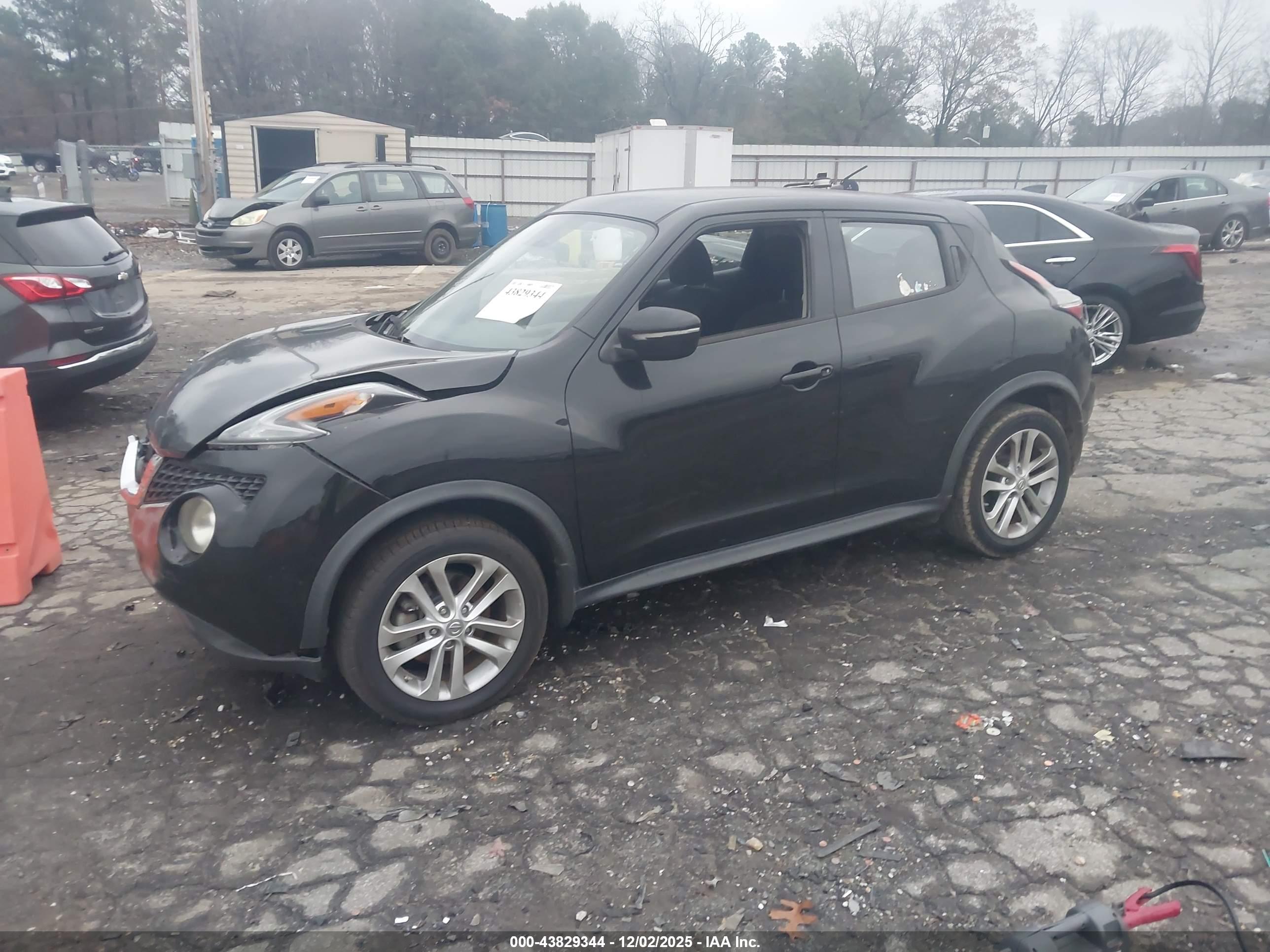 NISSAN JUKE image 2