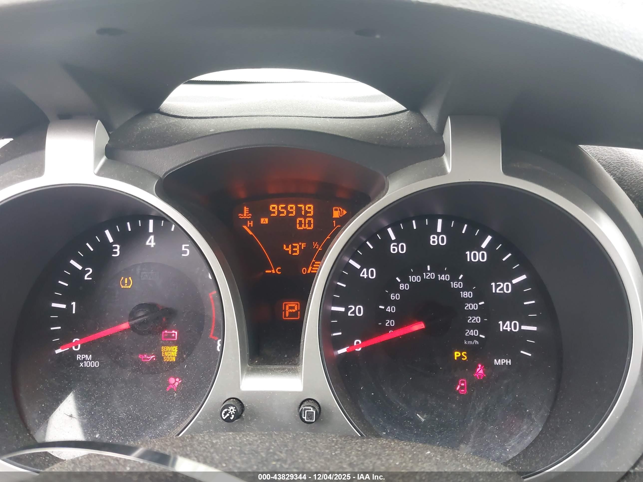 NISSAN JUKE image 7