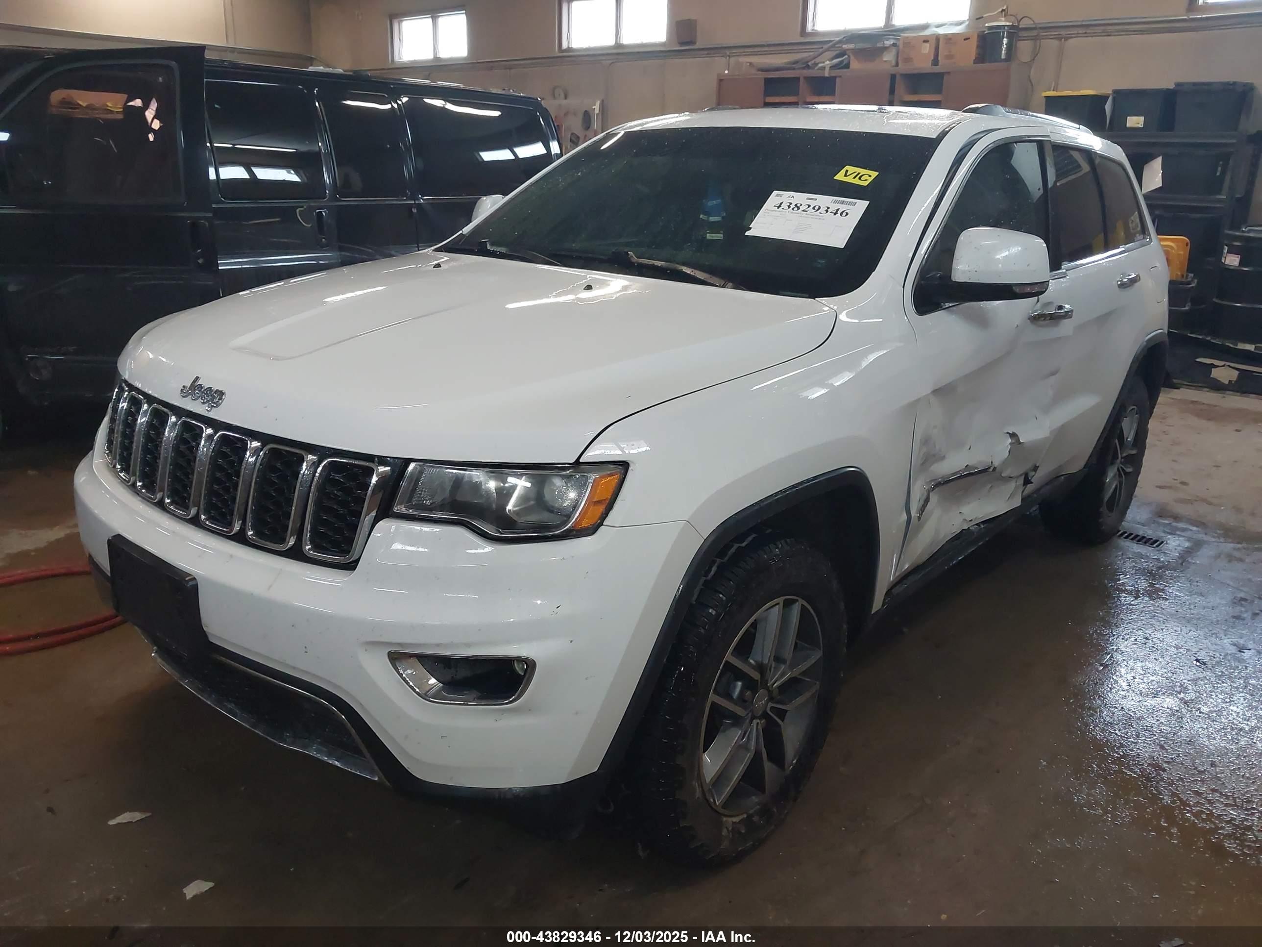 JEEP GRAND image 2