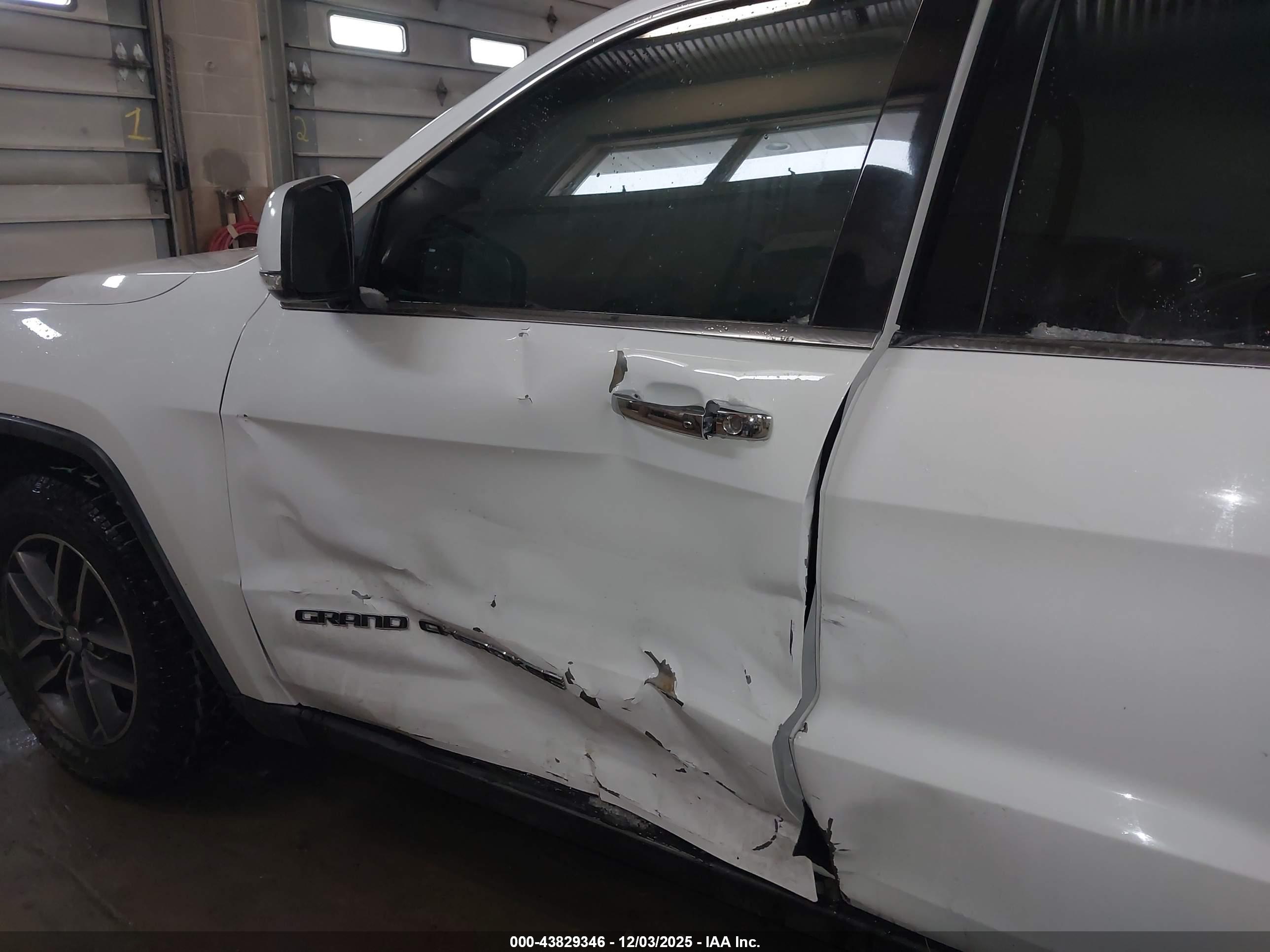 JEEP GRAND image 6