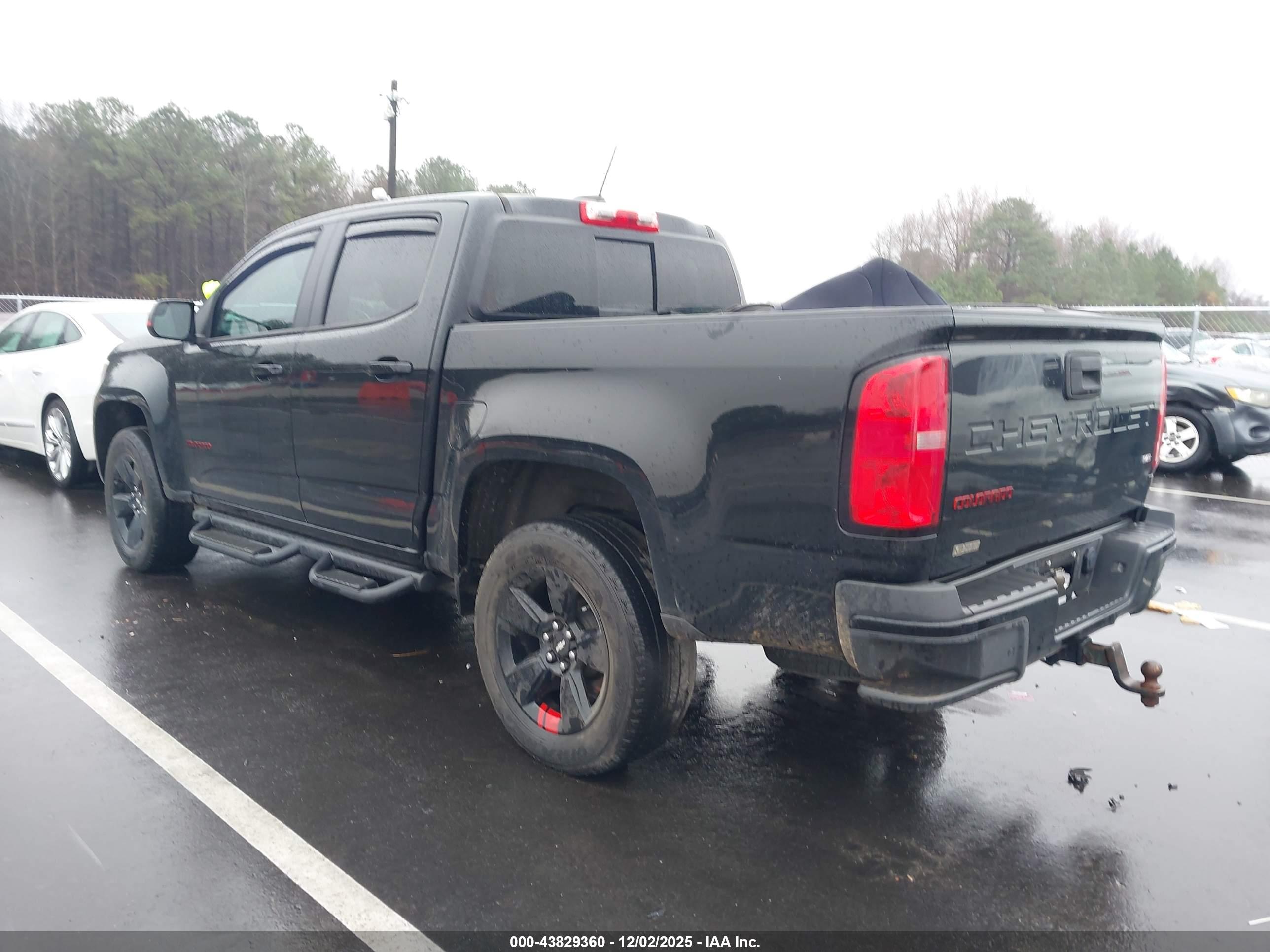 CHEVROLET COLORADO image 3
