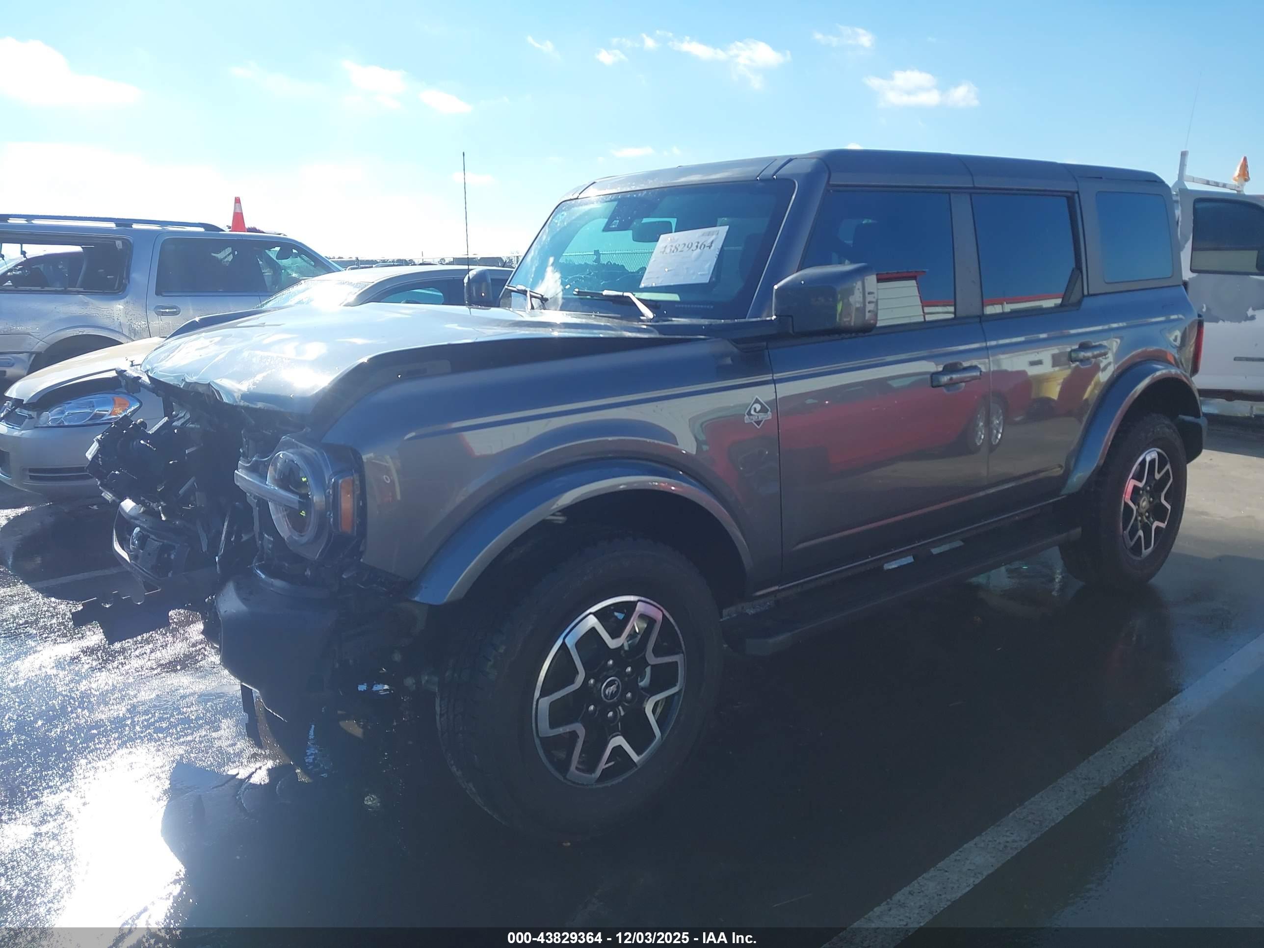FORD BRONCO image 2