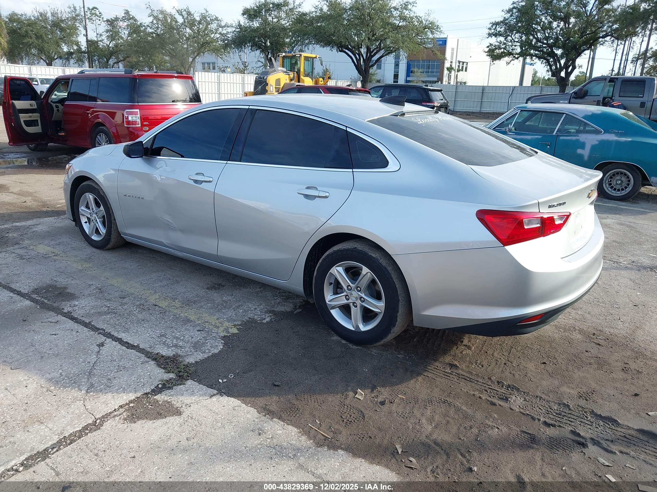 CHEVROLET MALIBU image 3