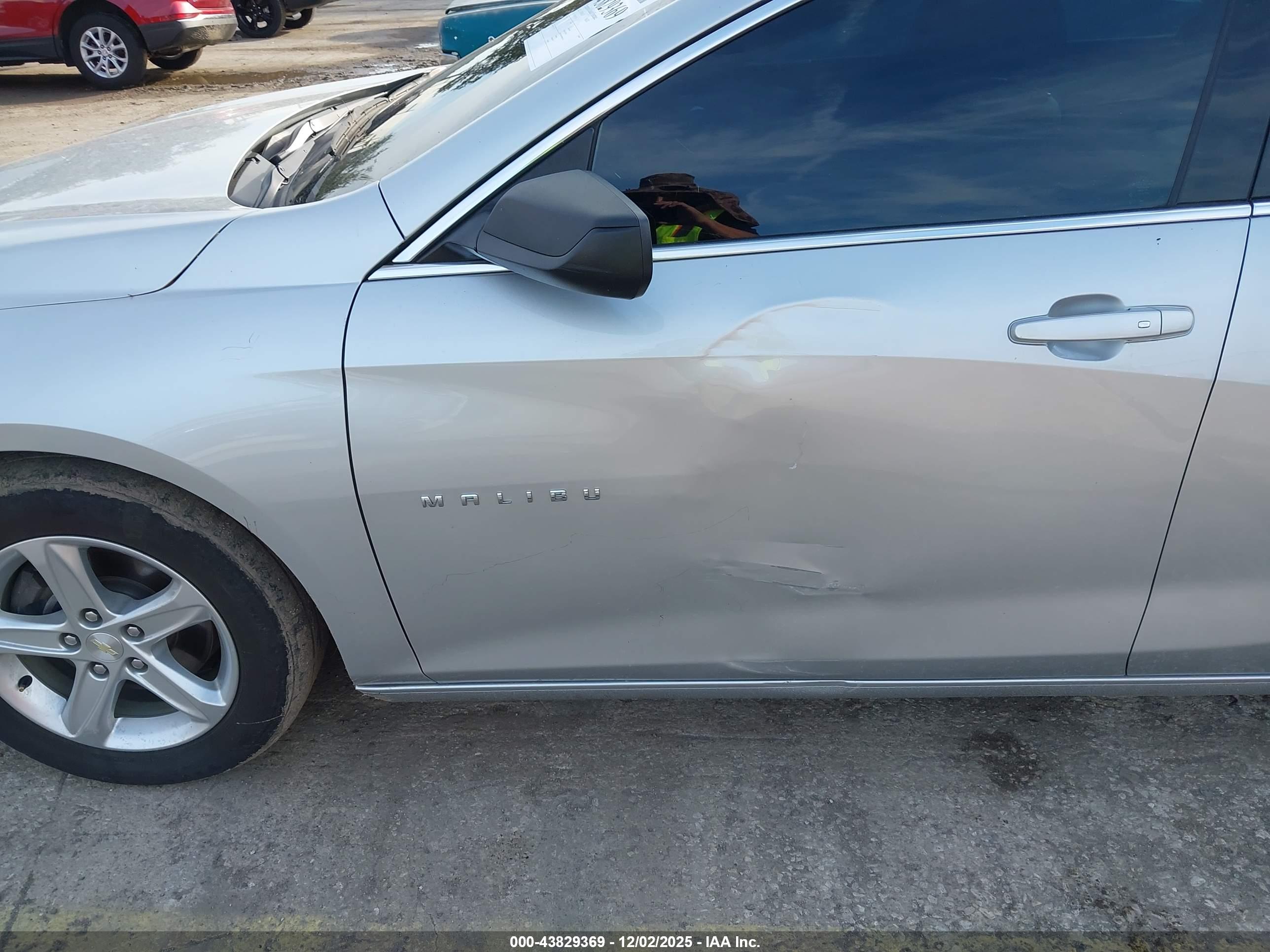 CHEVROLET MALIBU image 6