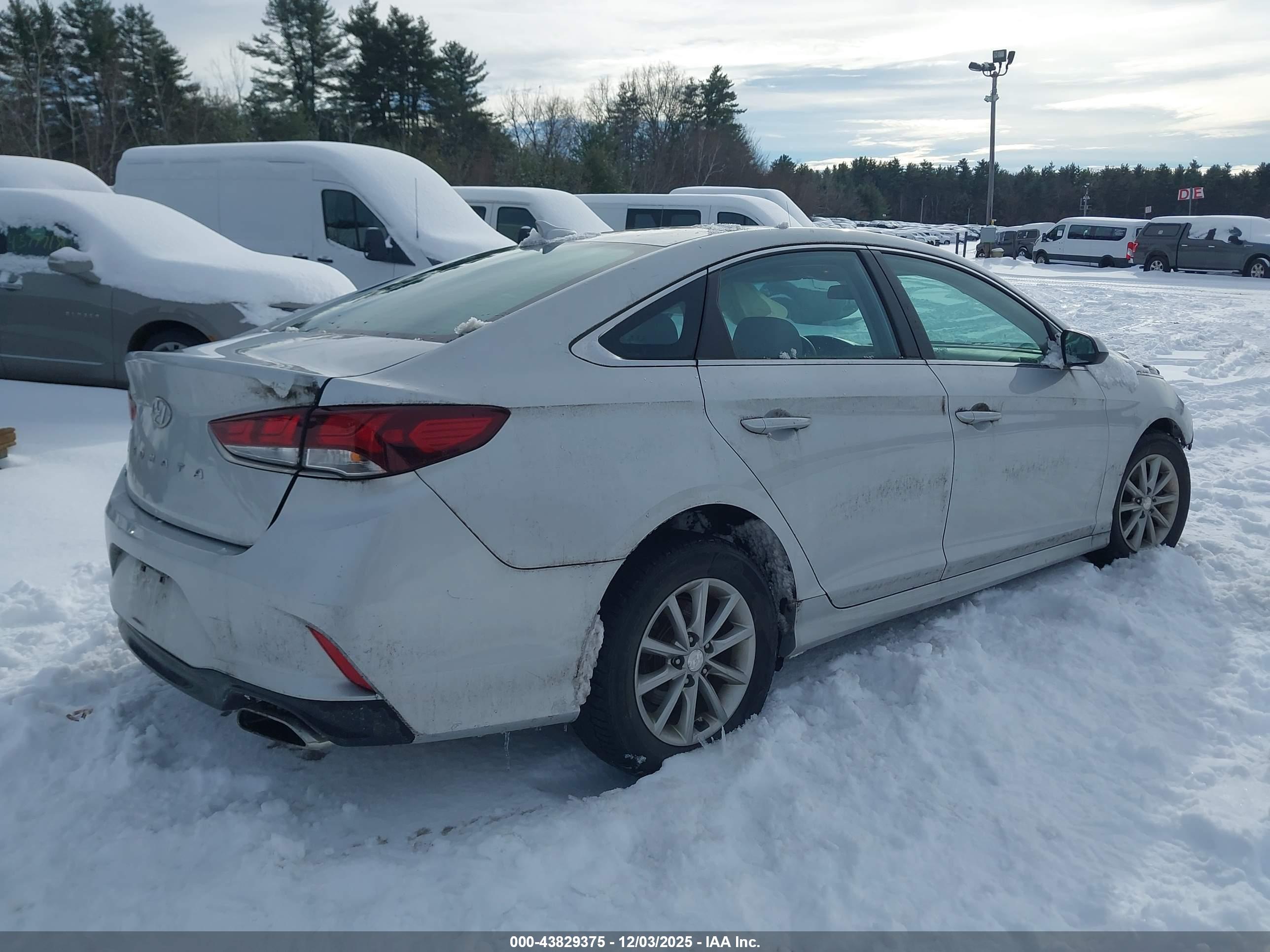 HYUNDAI SONATA image 4