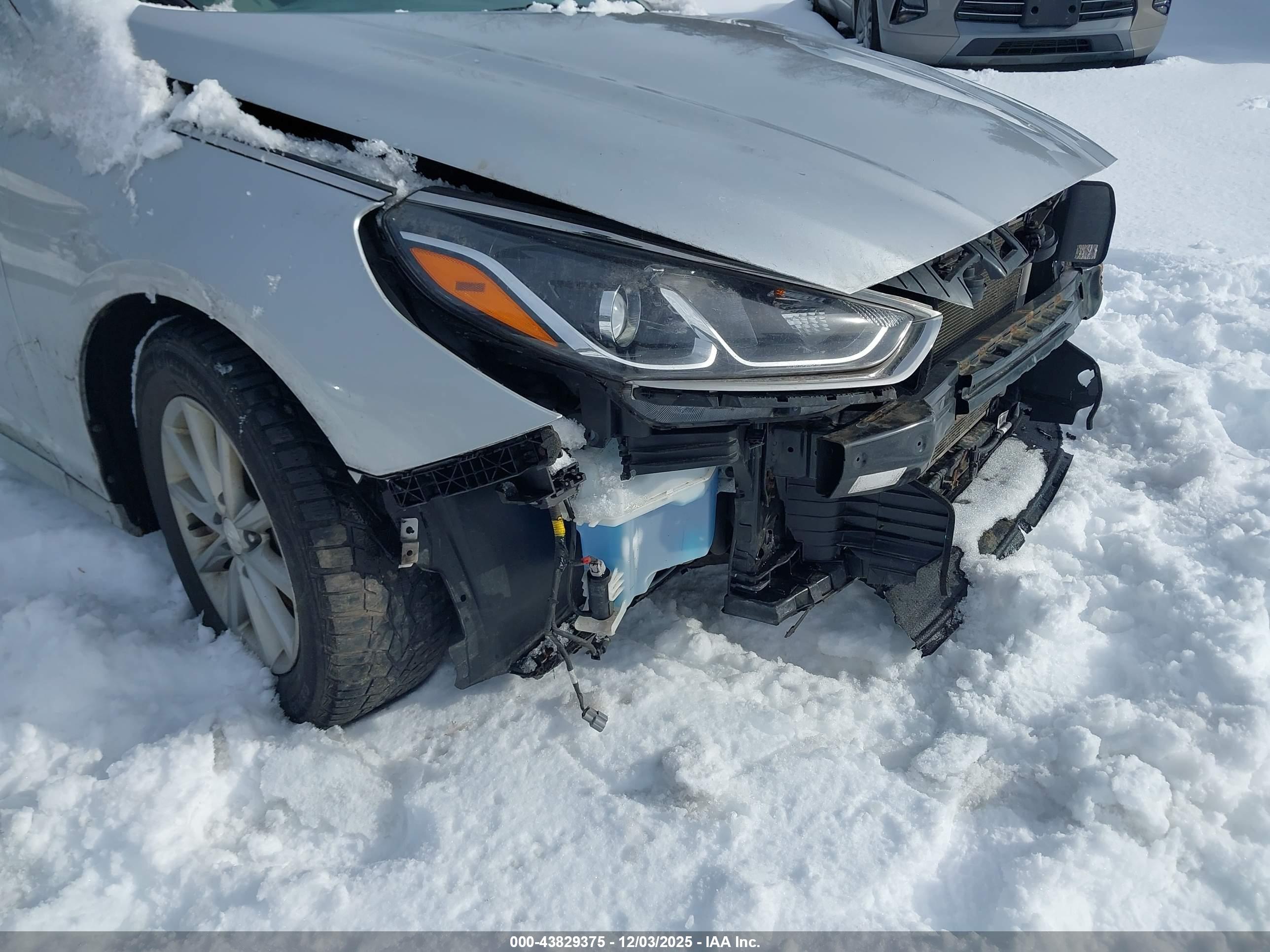 HYUNDAI SONATA image 6