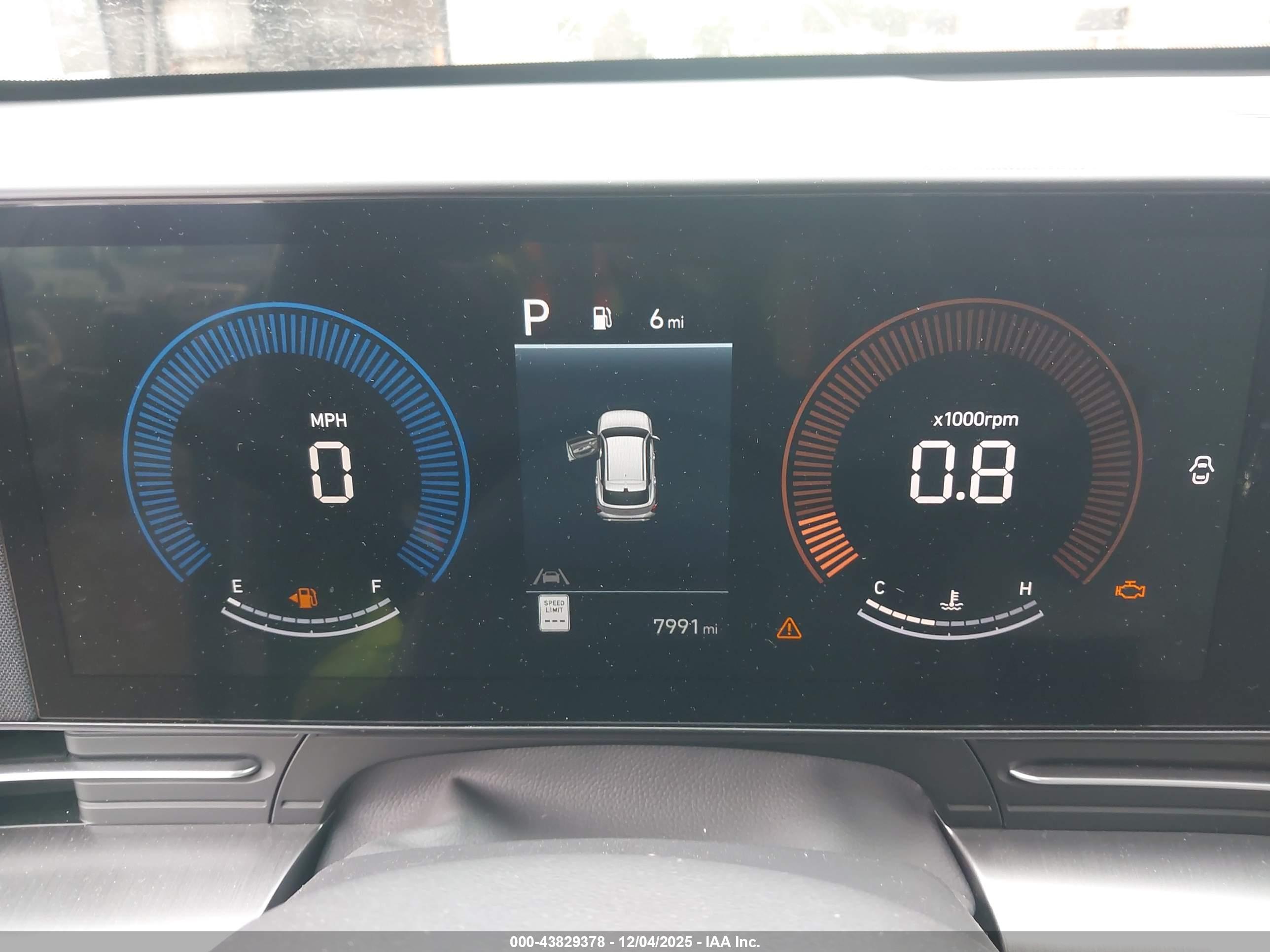 HYUNDAI KONA image 7