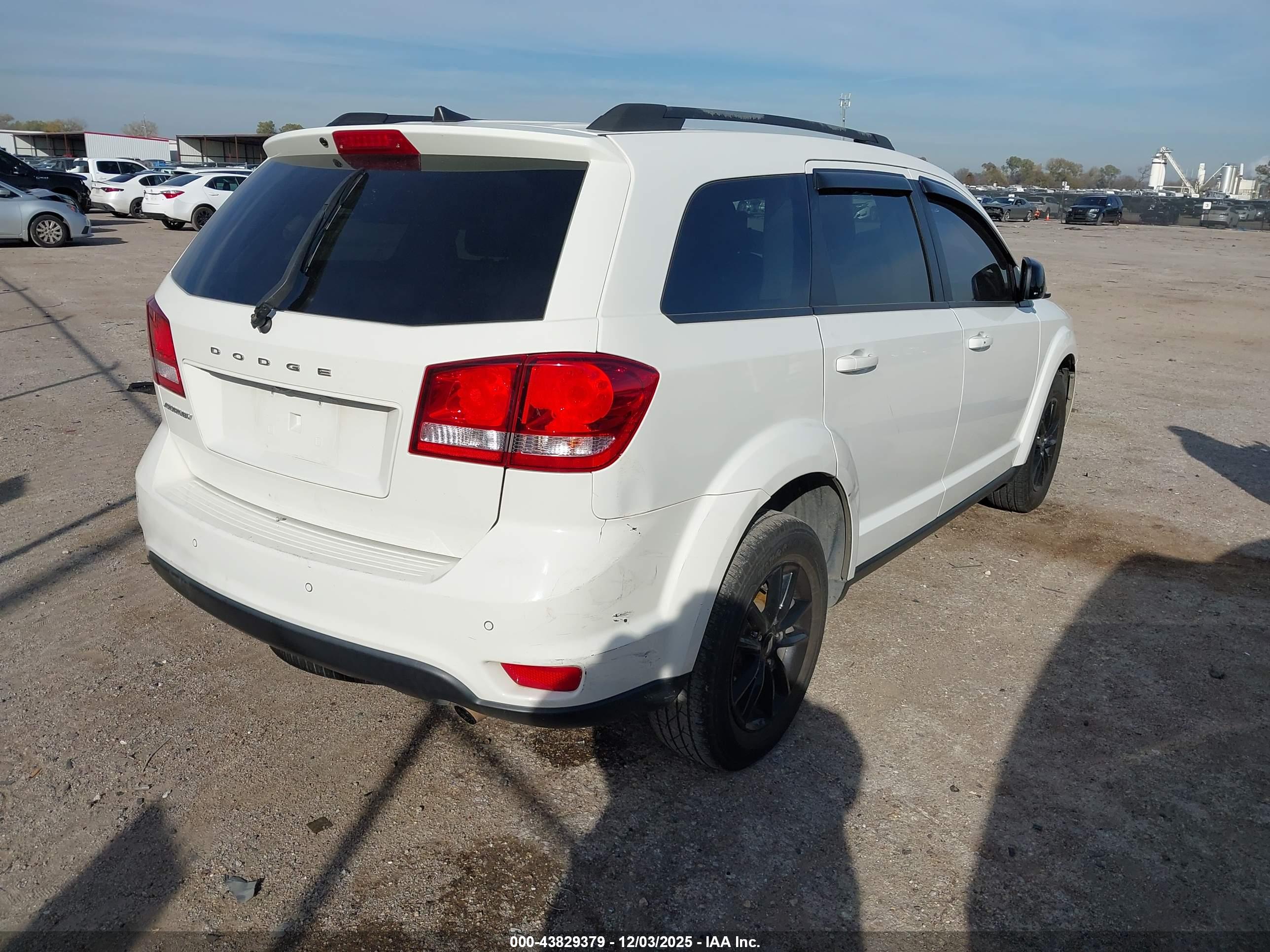 DODGE JOURNEY image 4