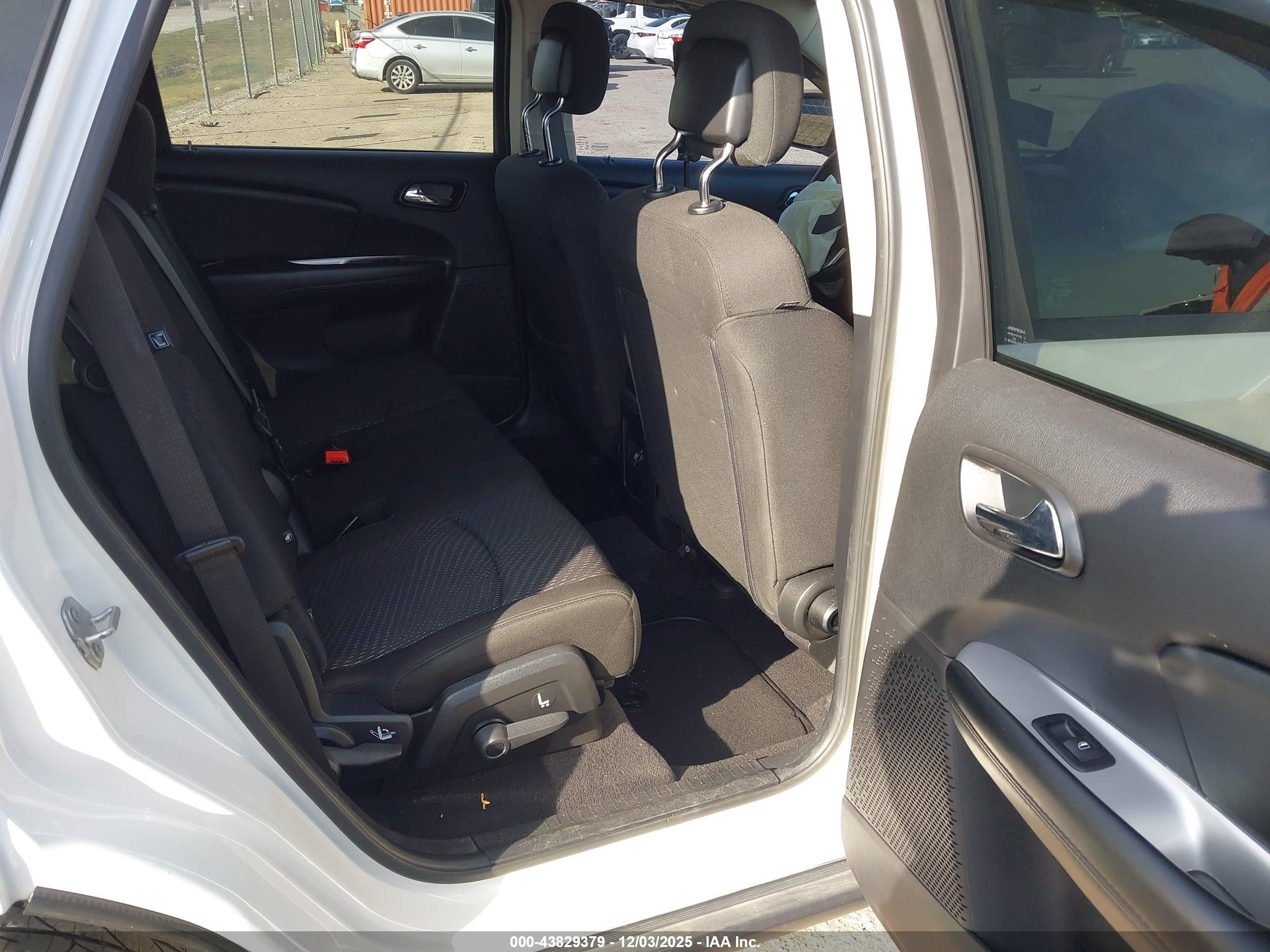 DODGE JOURNEY image 8