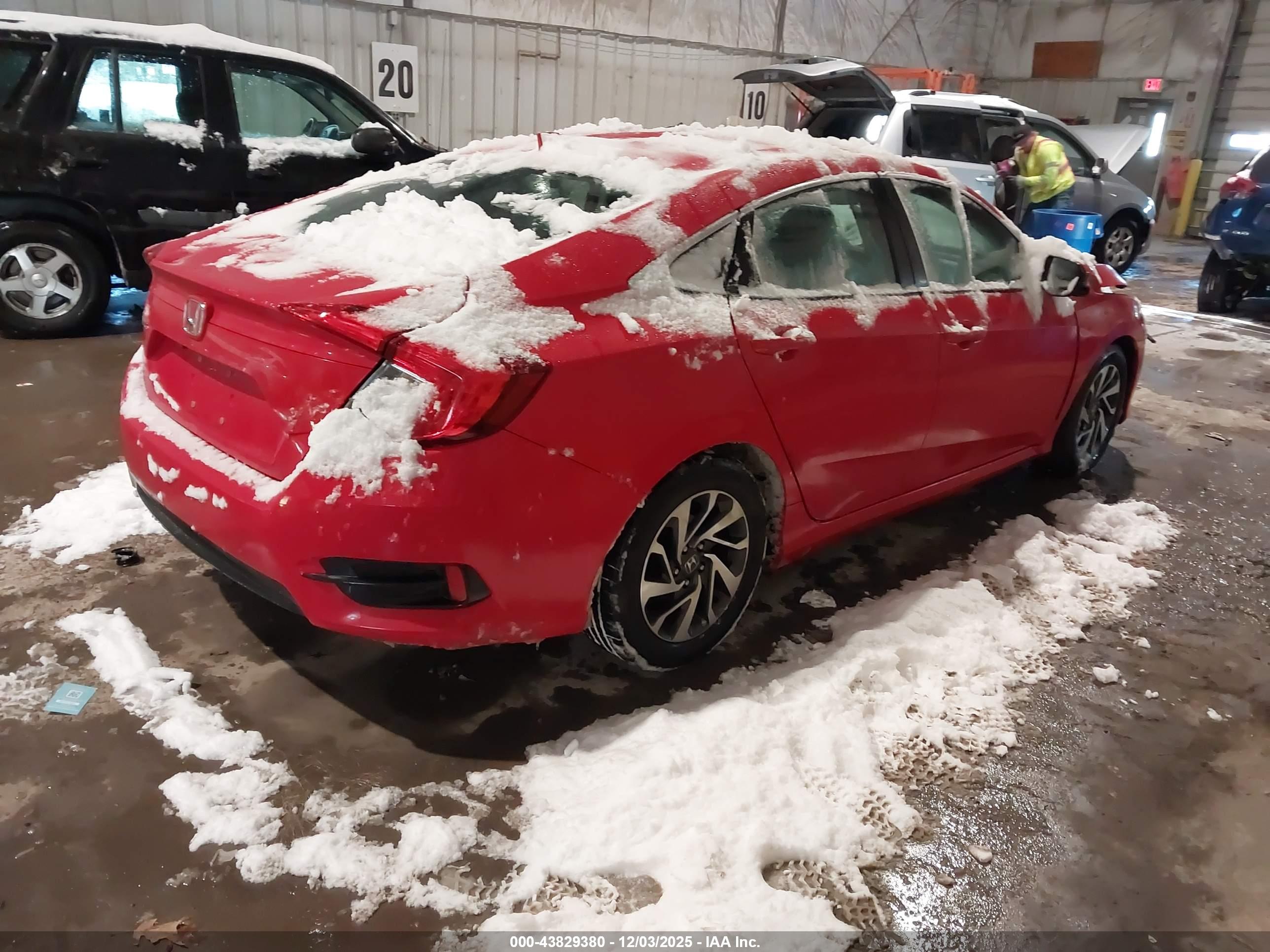 HONDA CIVIC image 4