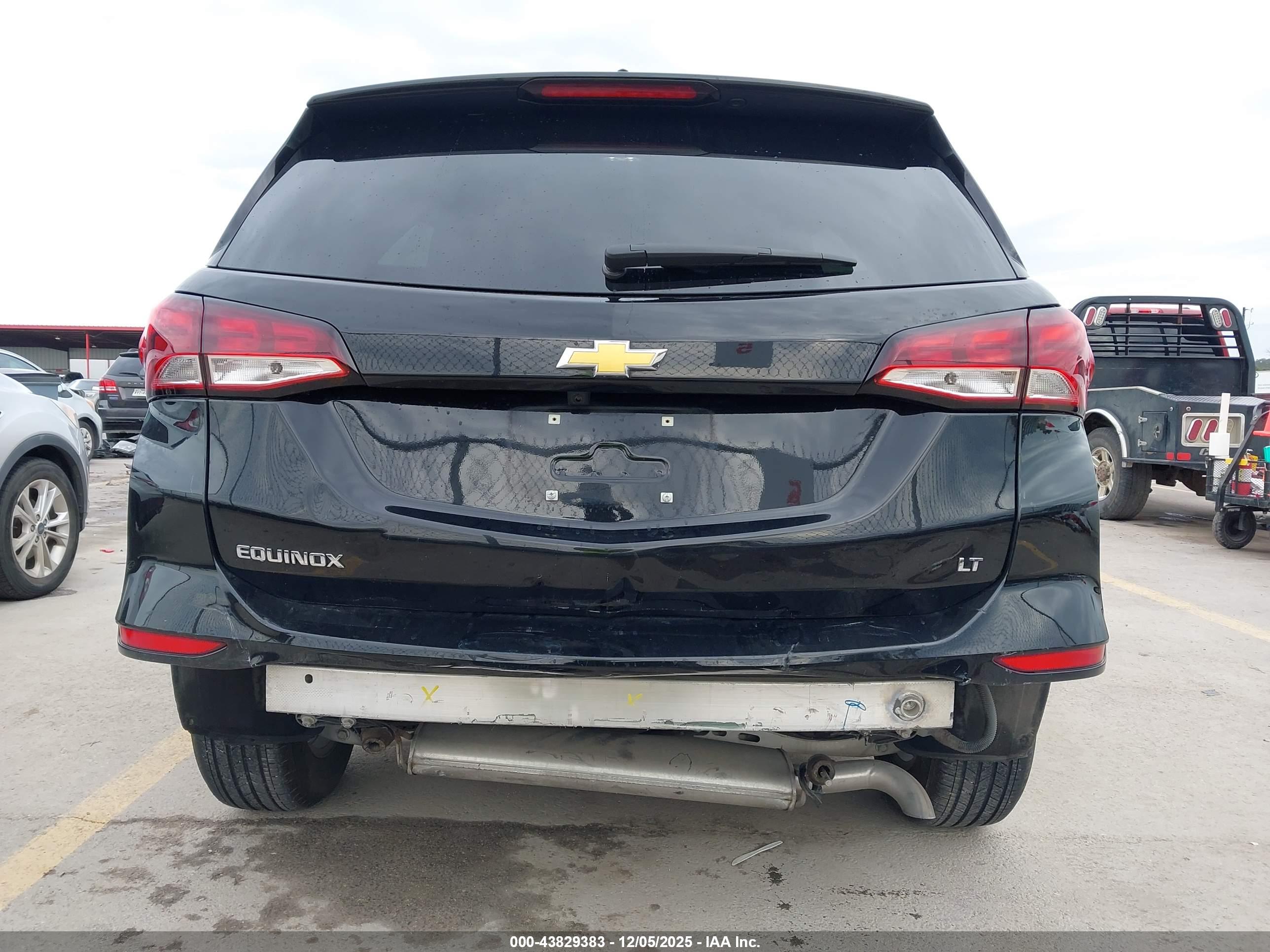 CHEVROLET EQUINOX image 6