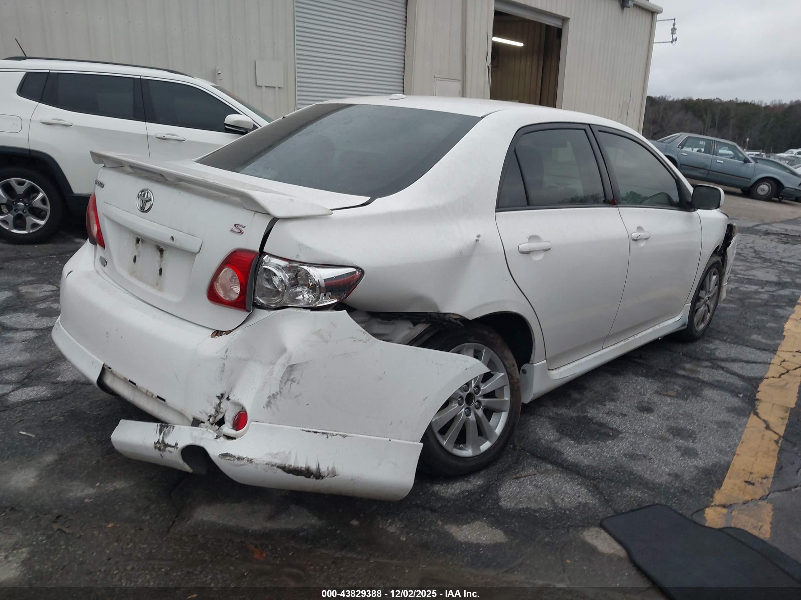 TOYOTA COROLLA image 4