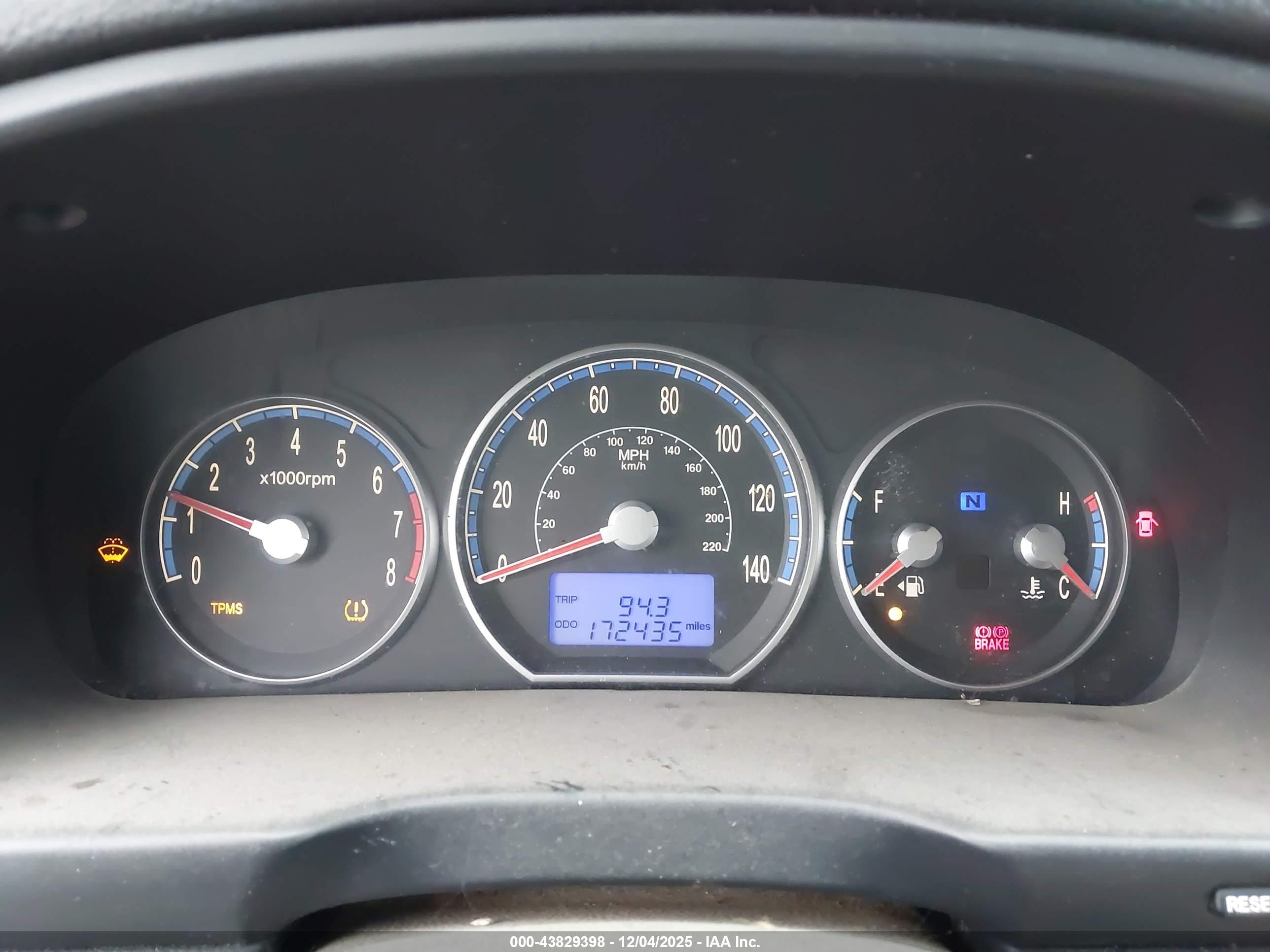 HYUNDAI SANTA image 7