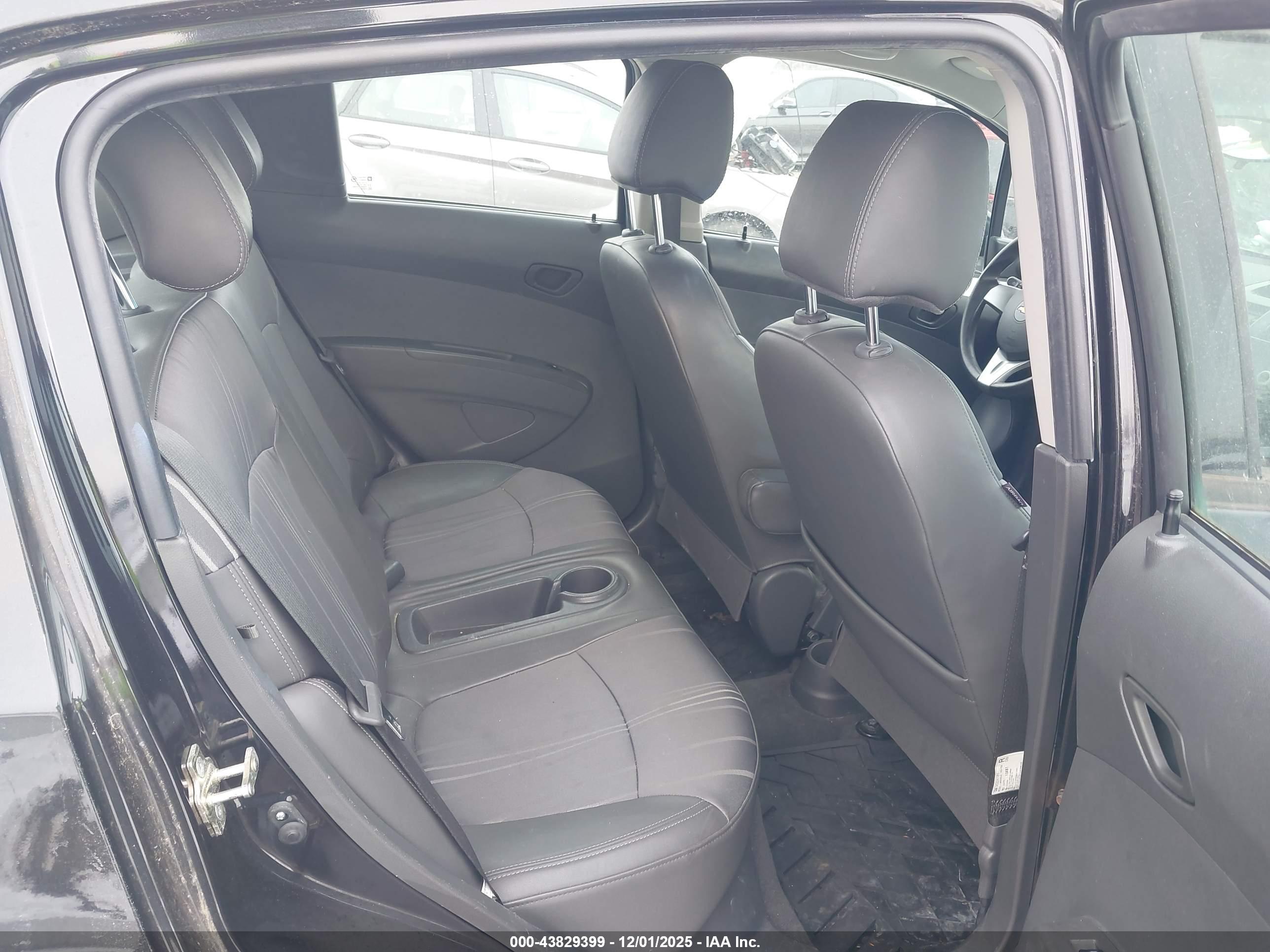 CHEVROLET SPARK image 8
