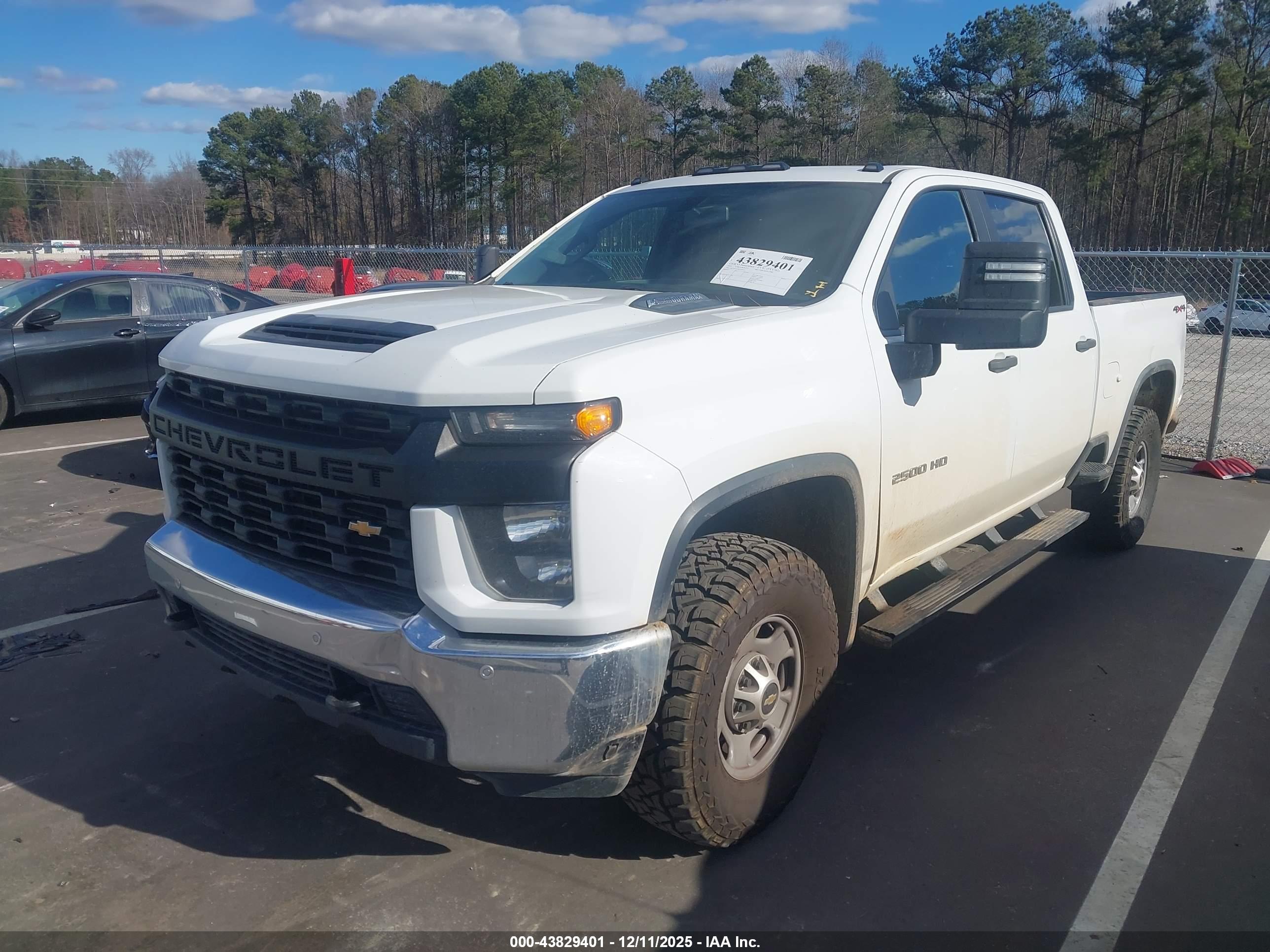 CHEVROLET SILVERADO image 2