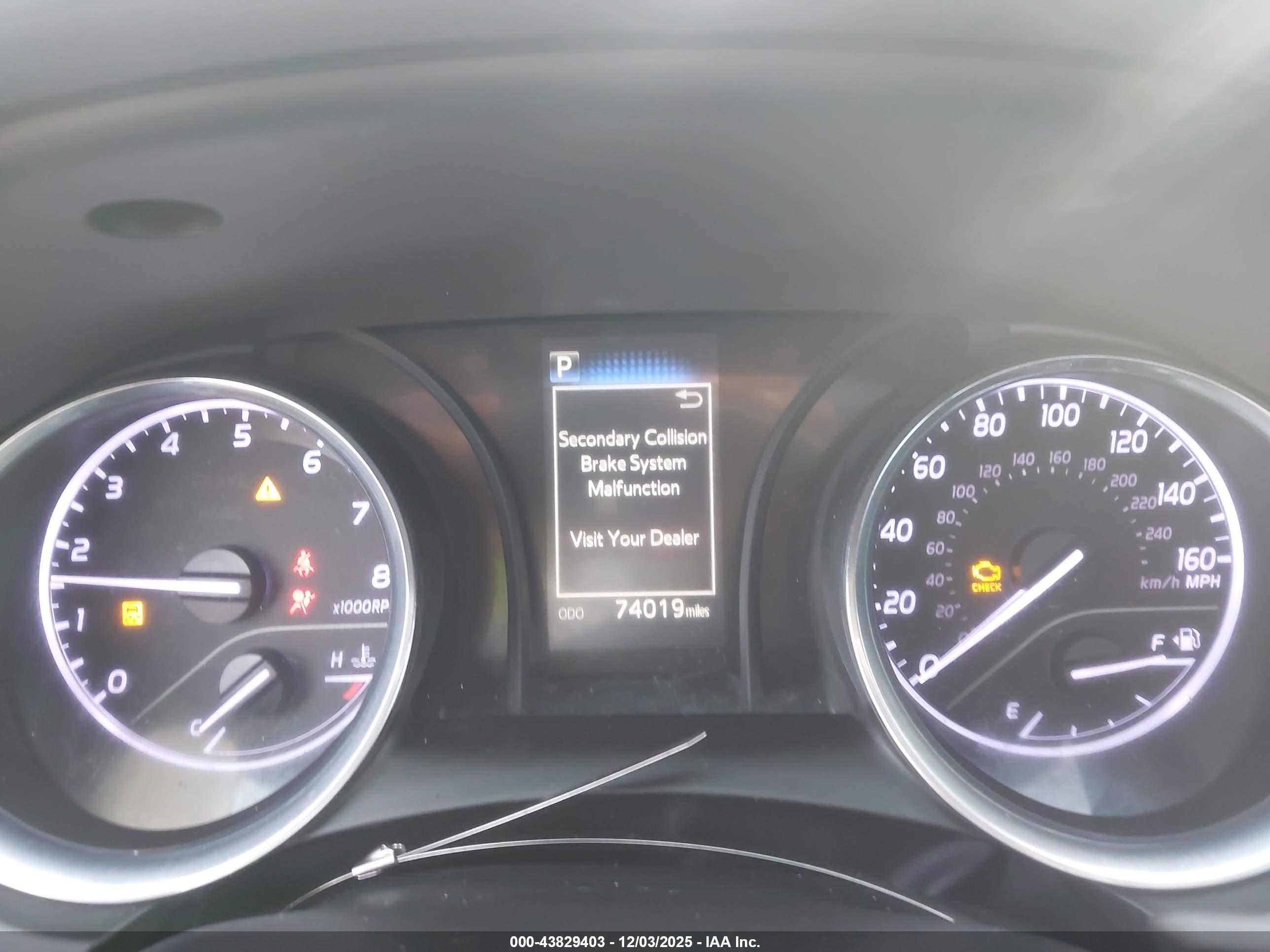 TOYOTA CAMRY image 7