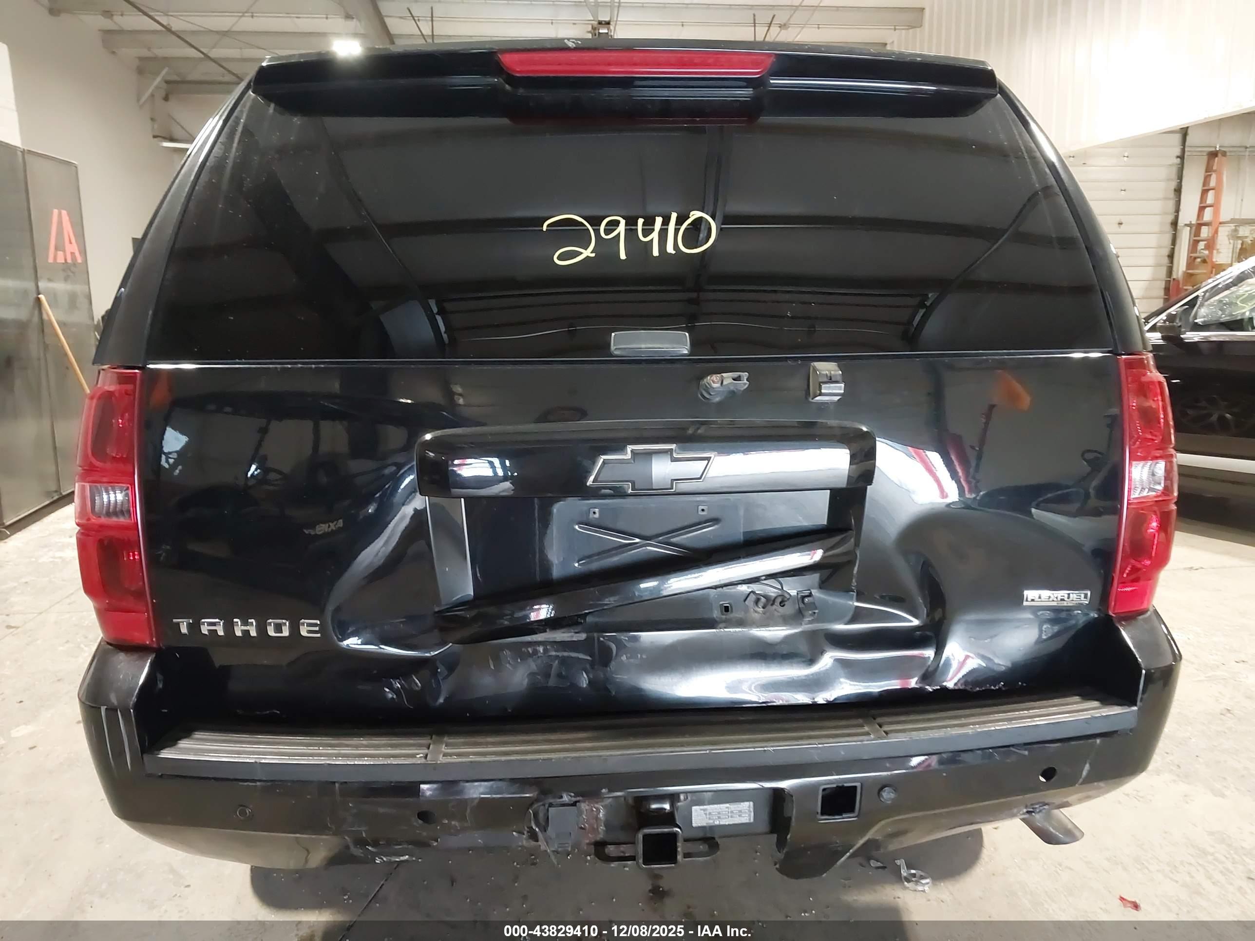 CHEVROLET TAHOE image 6