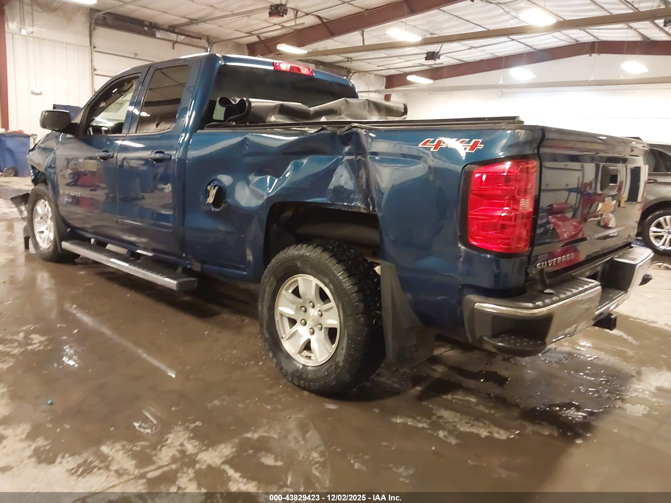 CHEVROLET SILVERADO image 3