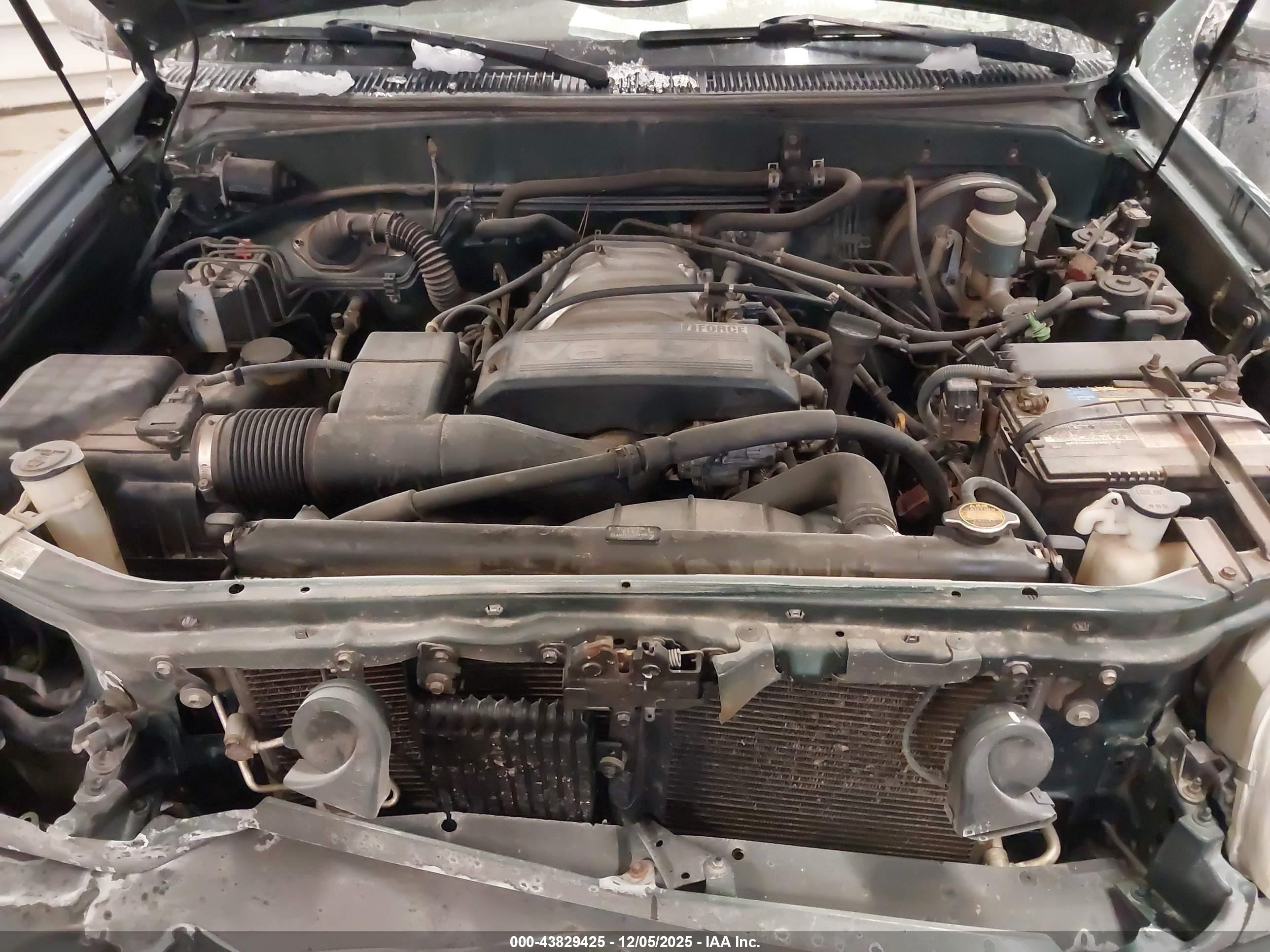 TOYOTA TUNDRA image 10