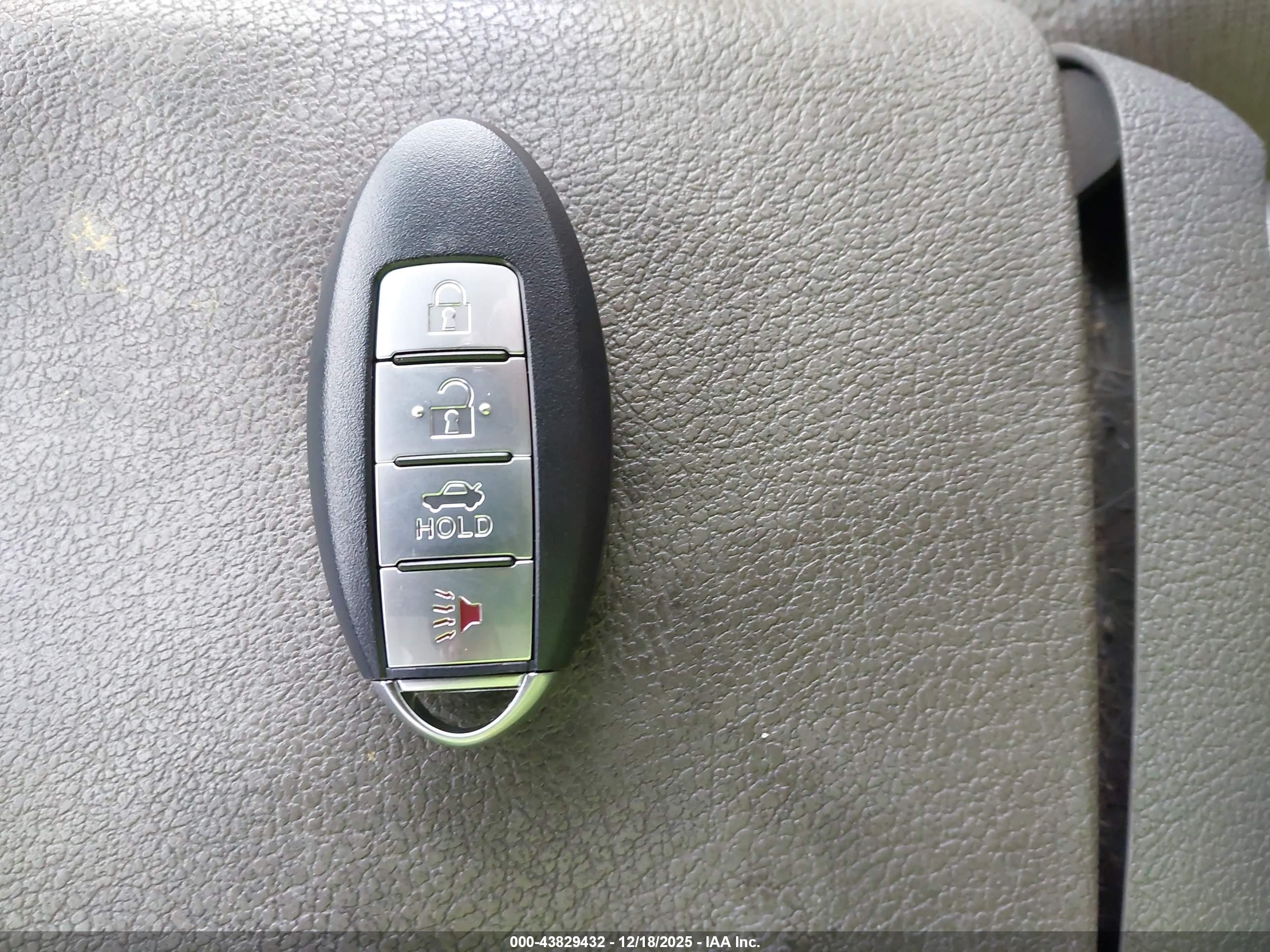 INFINITI G37X image 11