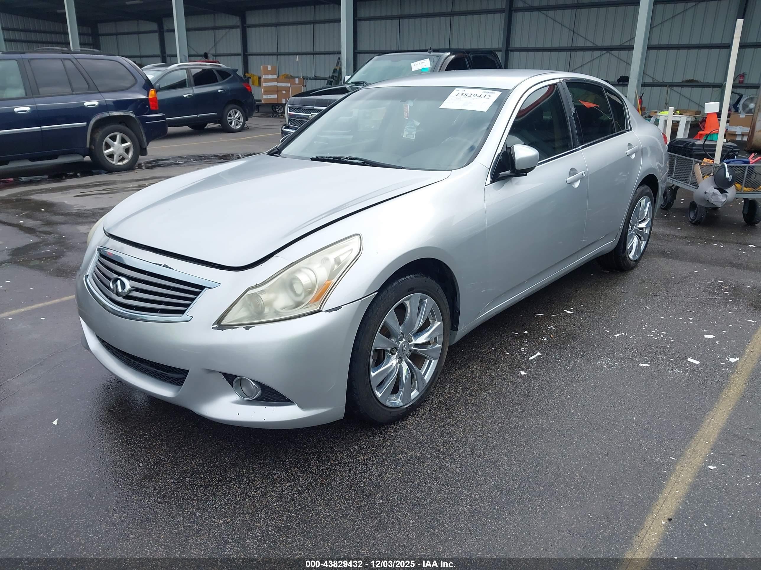 INFINITI G37X image 2