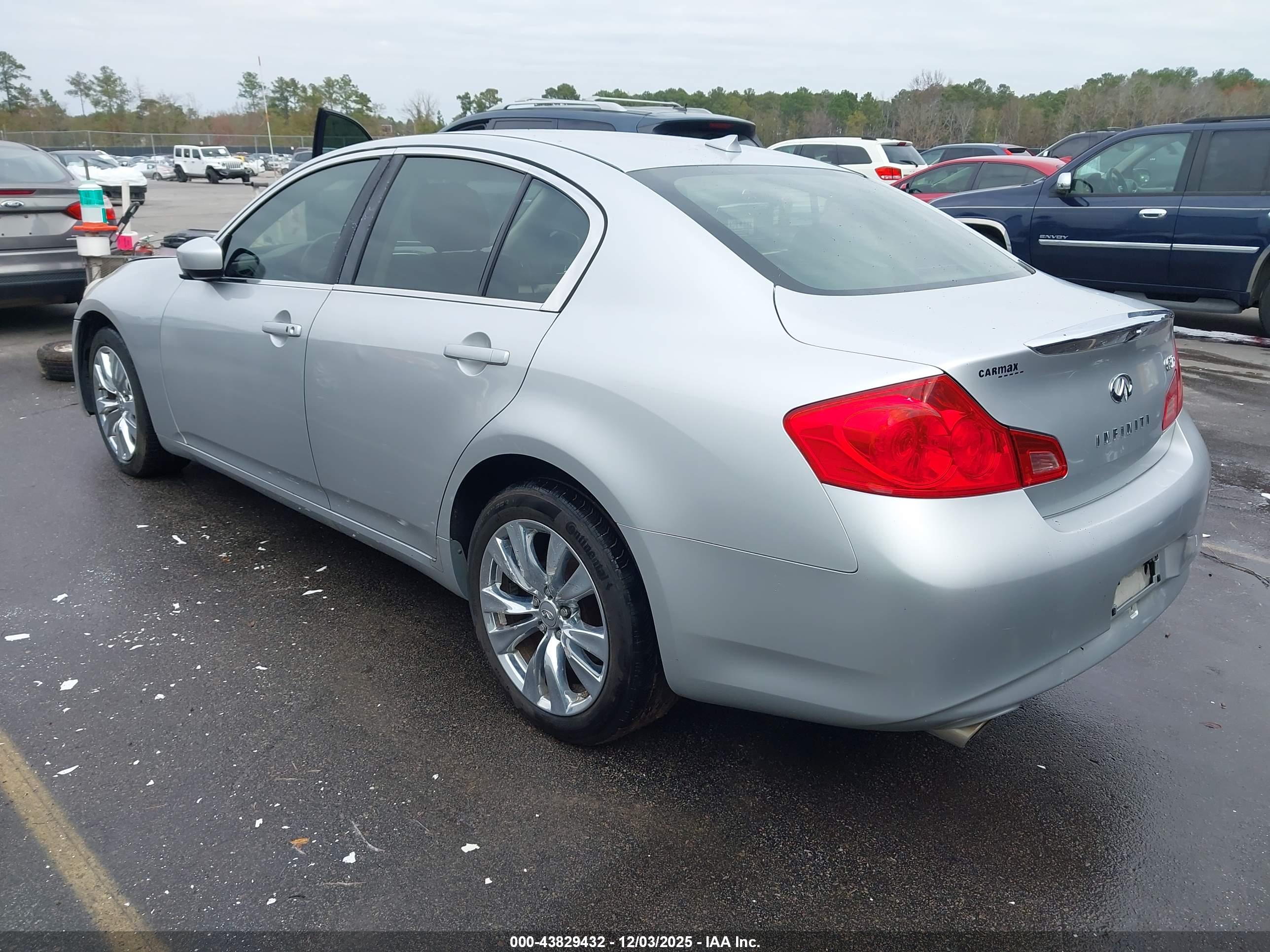 INFINITI G37X image 3
