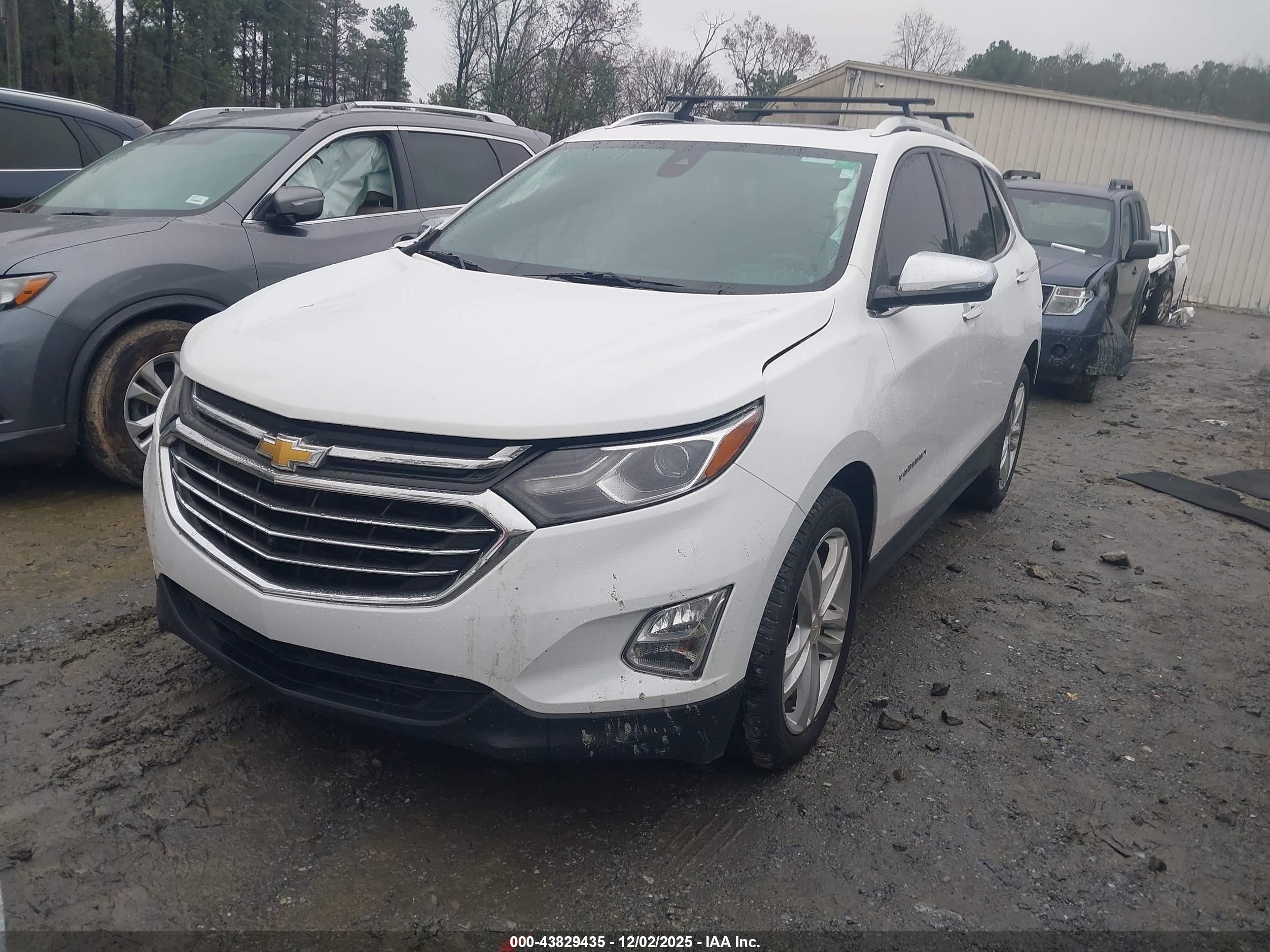 CHEVROLET EQUINOX image 2