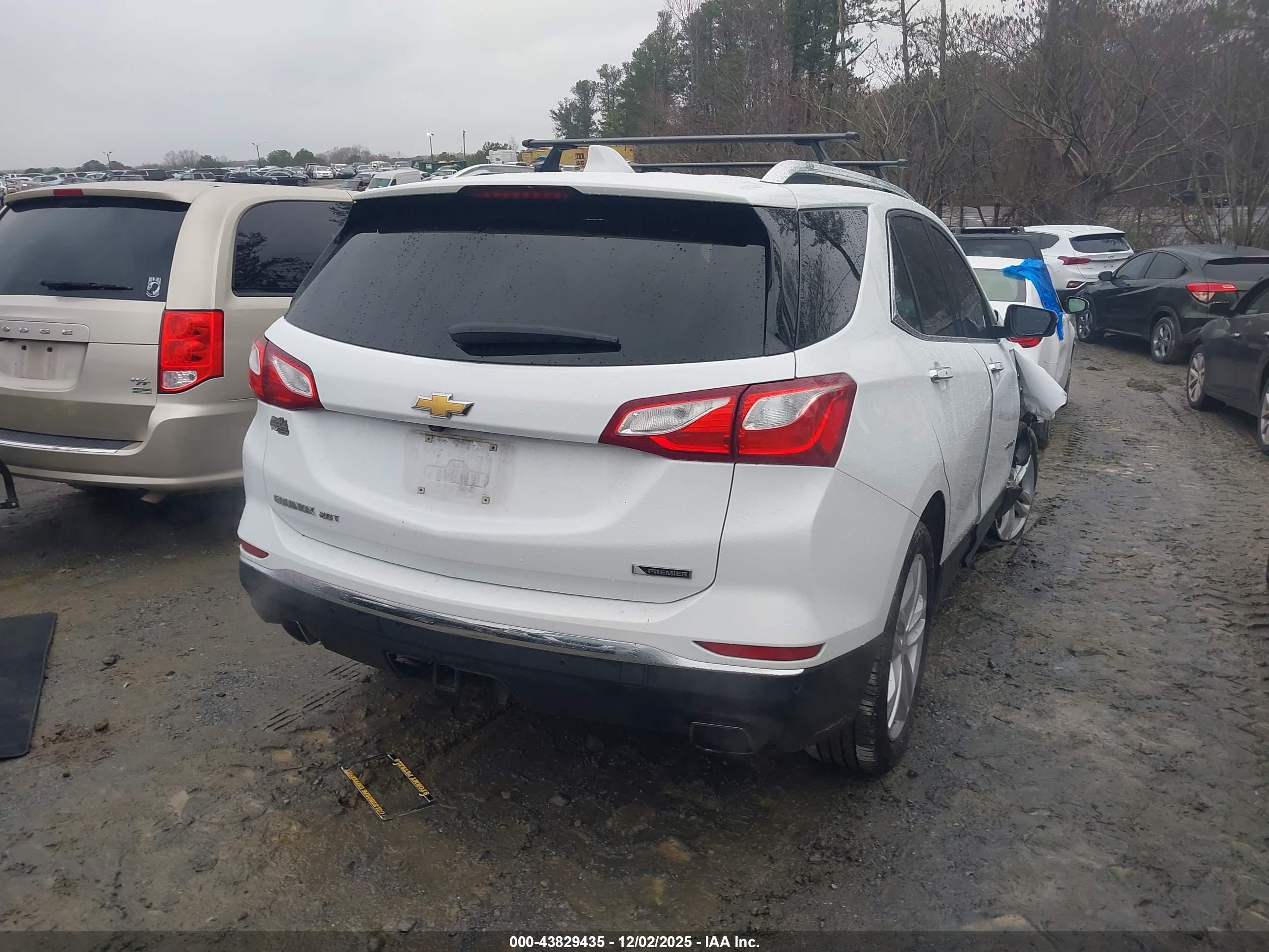 CHEVROLET EQUINOX image 4