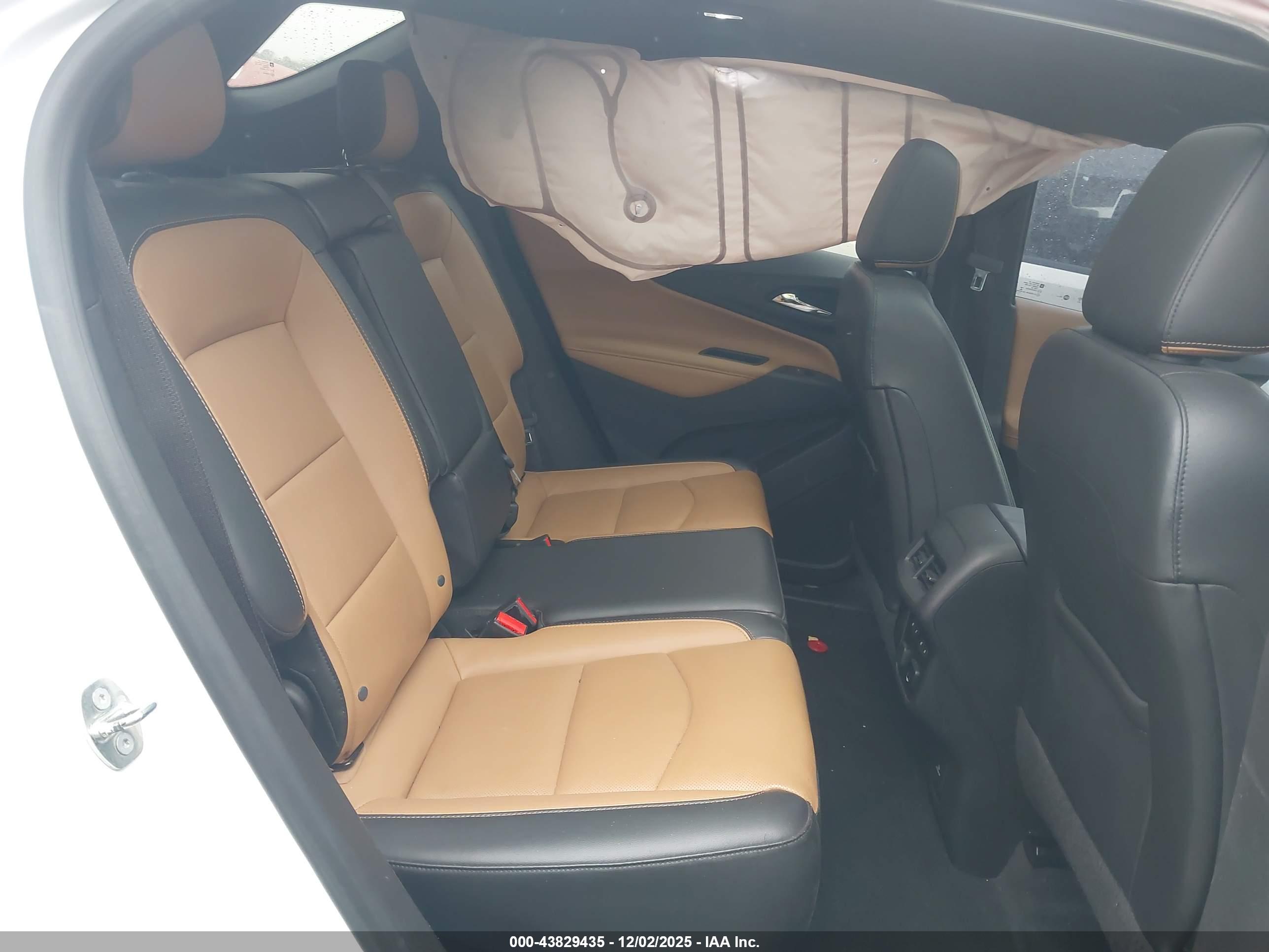 CHEVROLET EQUINOX image 8