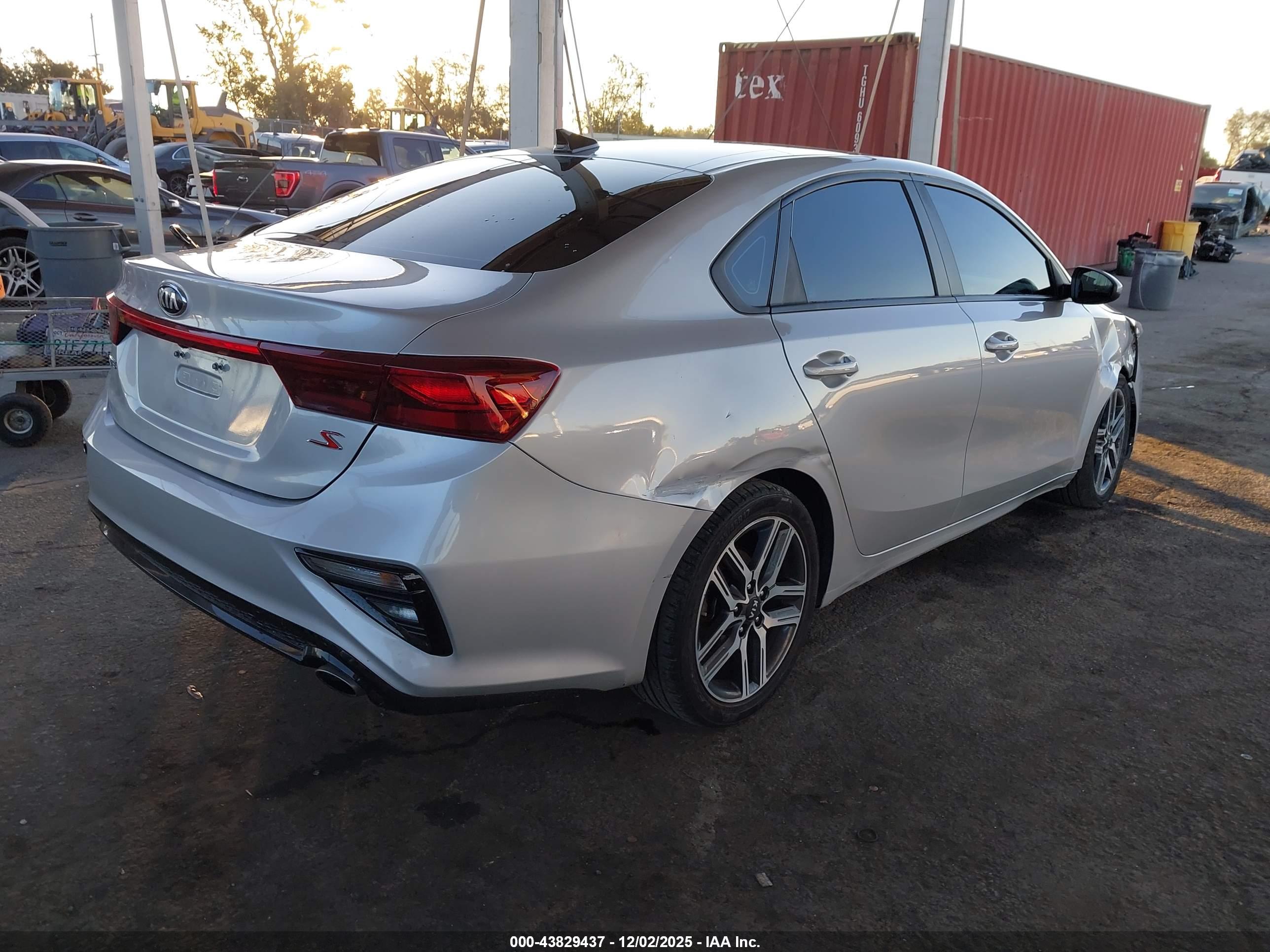 KIA FORTE image 4
