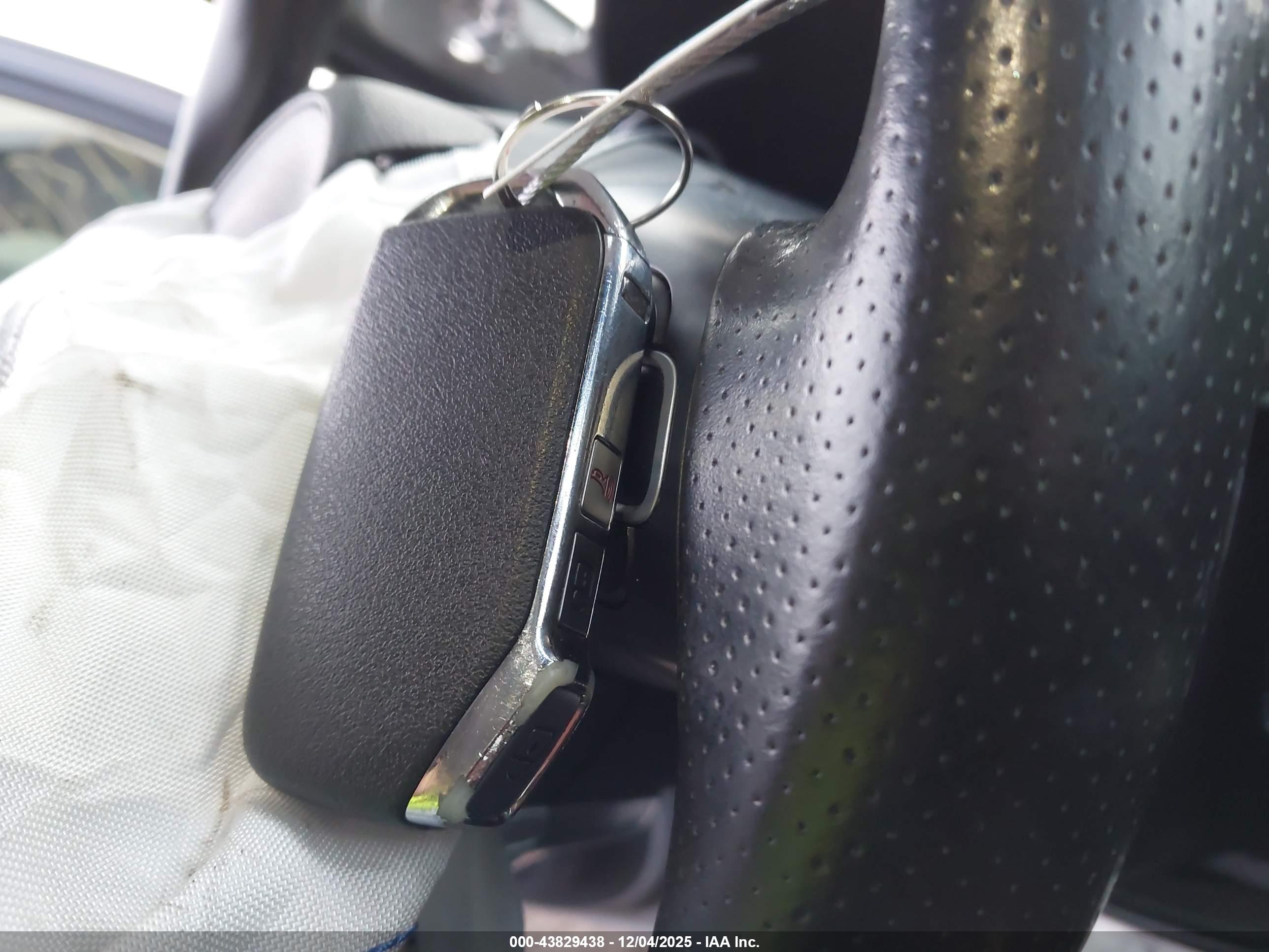KIA STINGER image 11