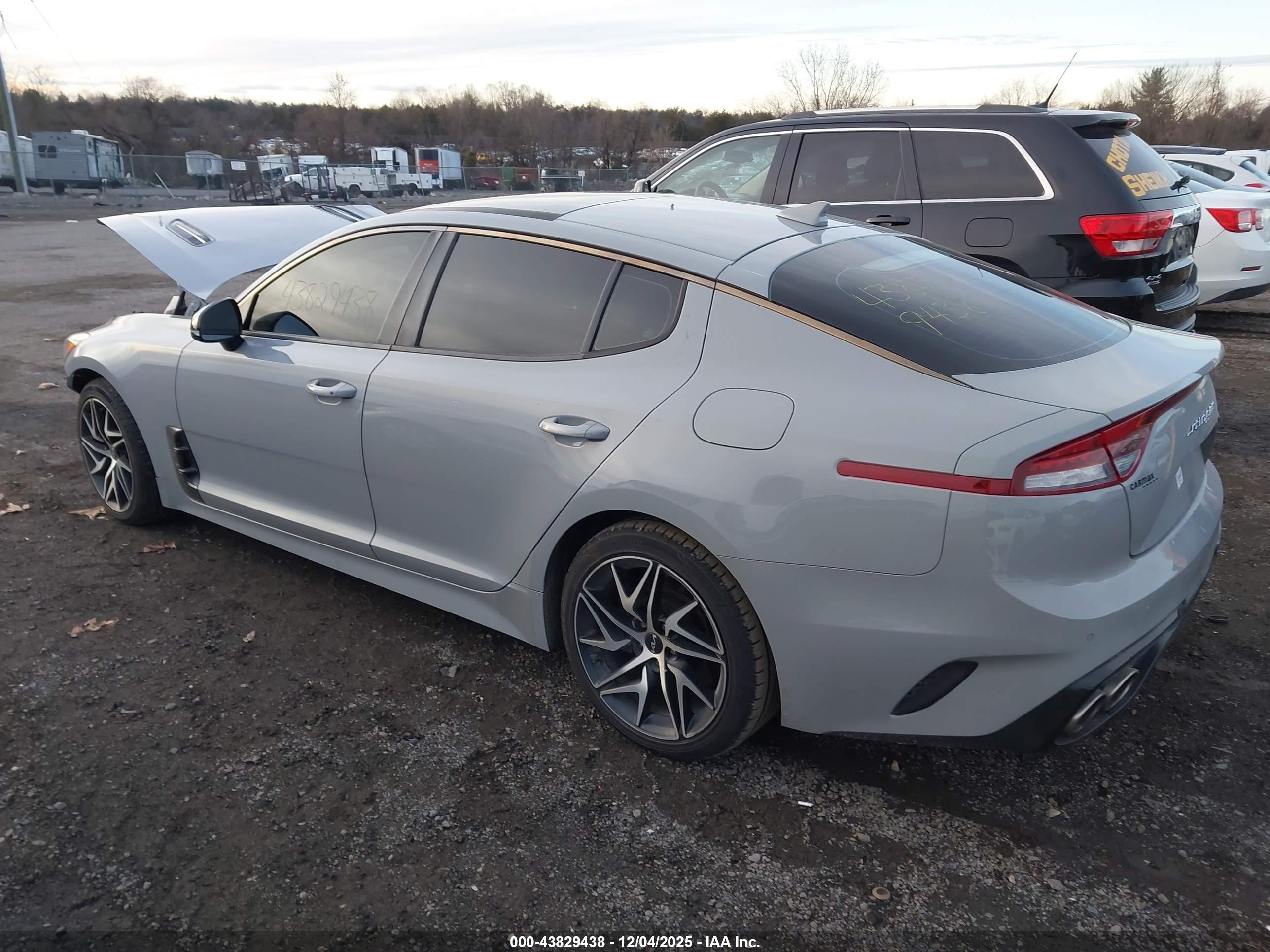 KIA STINGER image 3