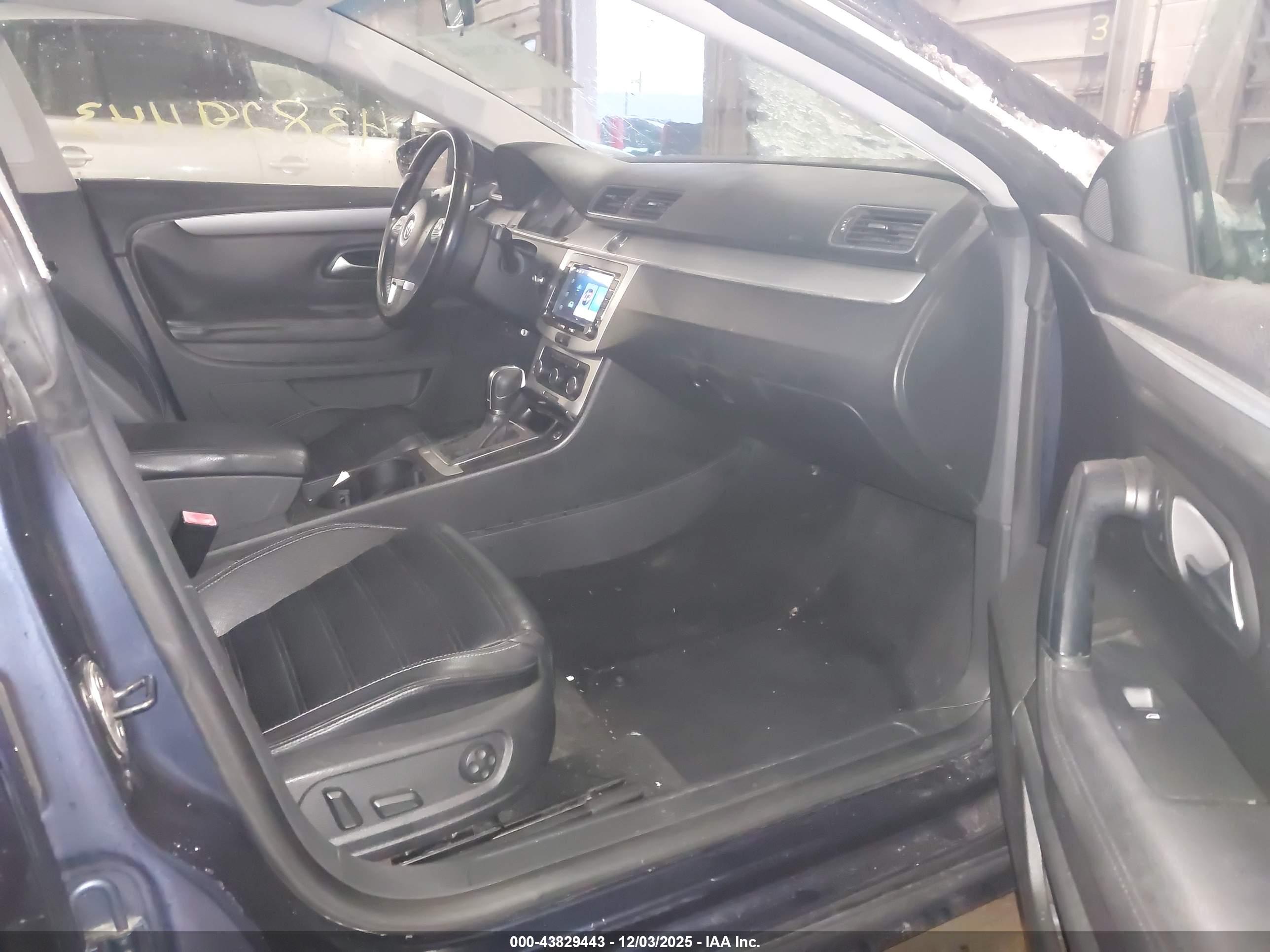 VOLKSWAGEN CC image 5