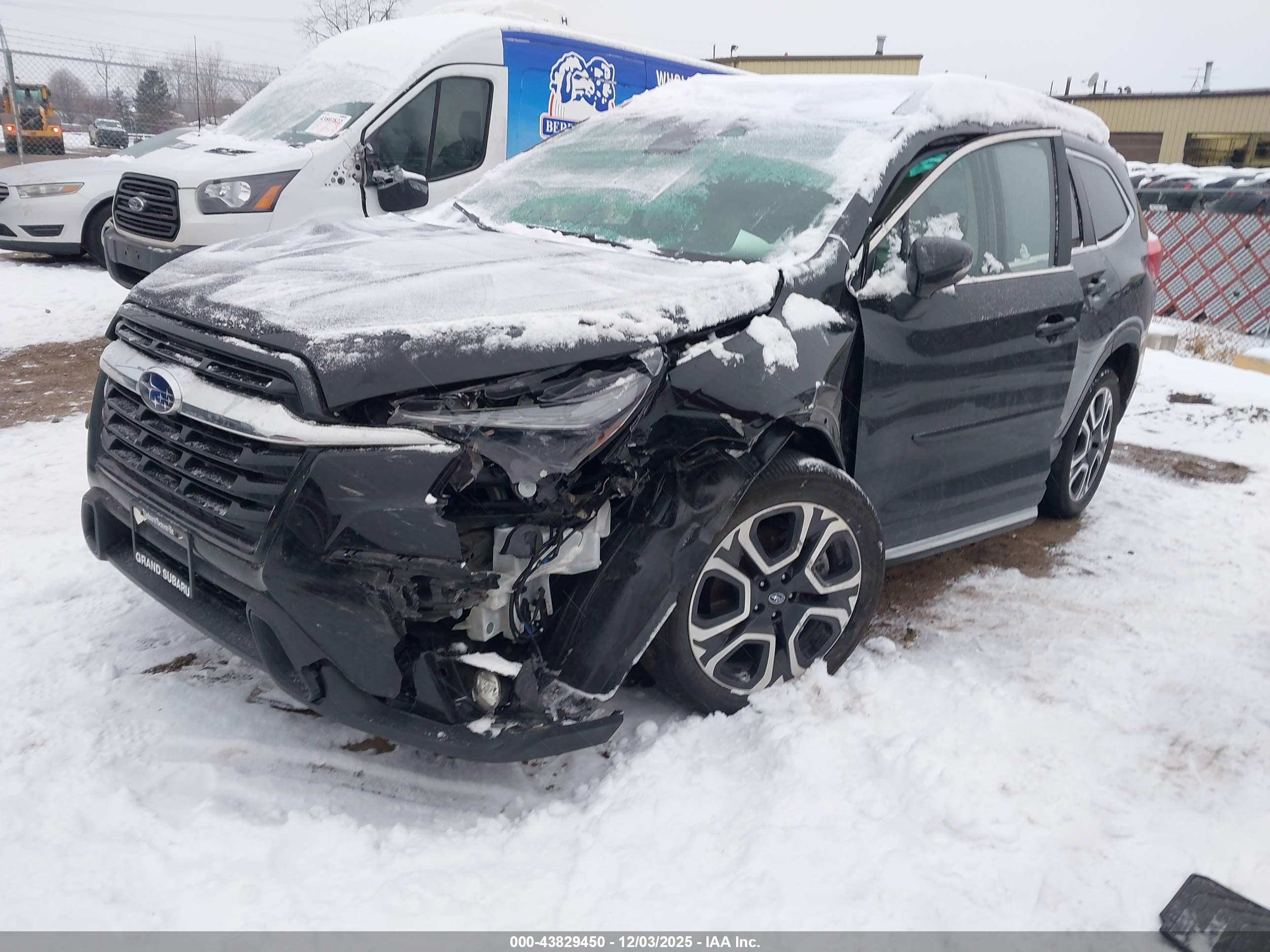 SUBARU ASCENT image 2