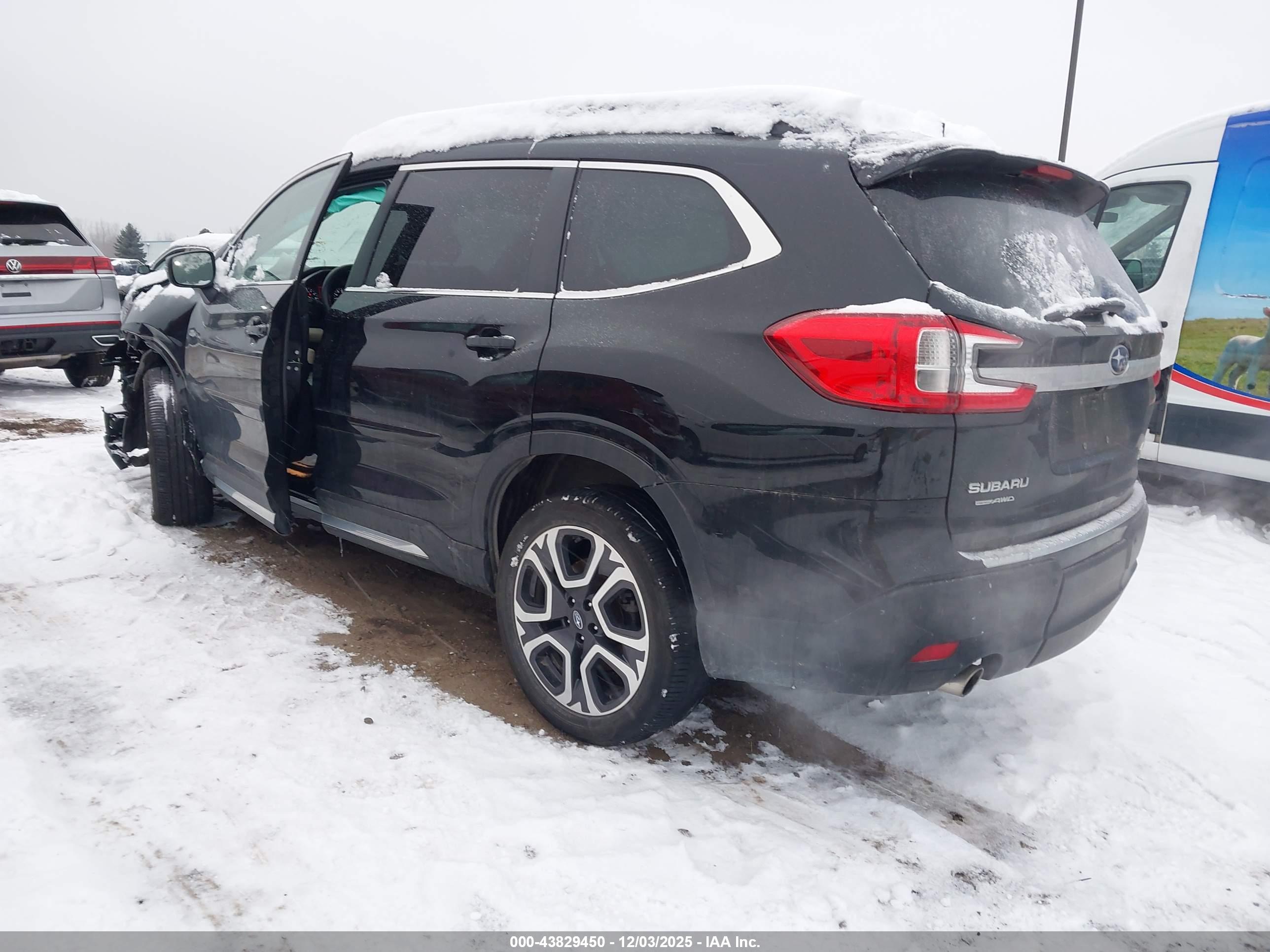 SUBARU ASCENT image 3