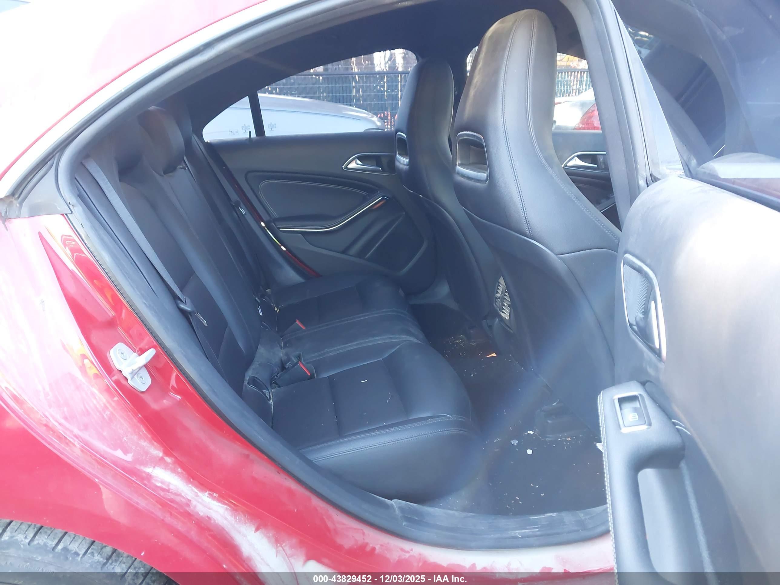 MERCEDES-BENZ CLA image 8