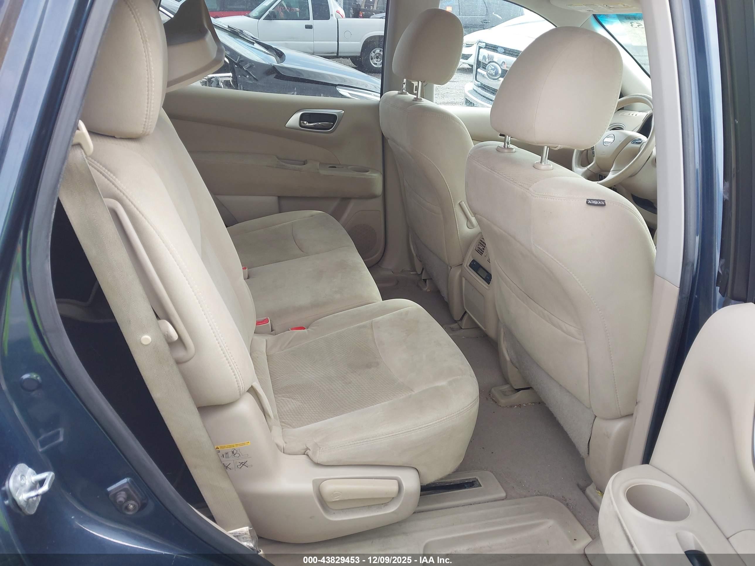 NISSAN PATHFINDER image 8