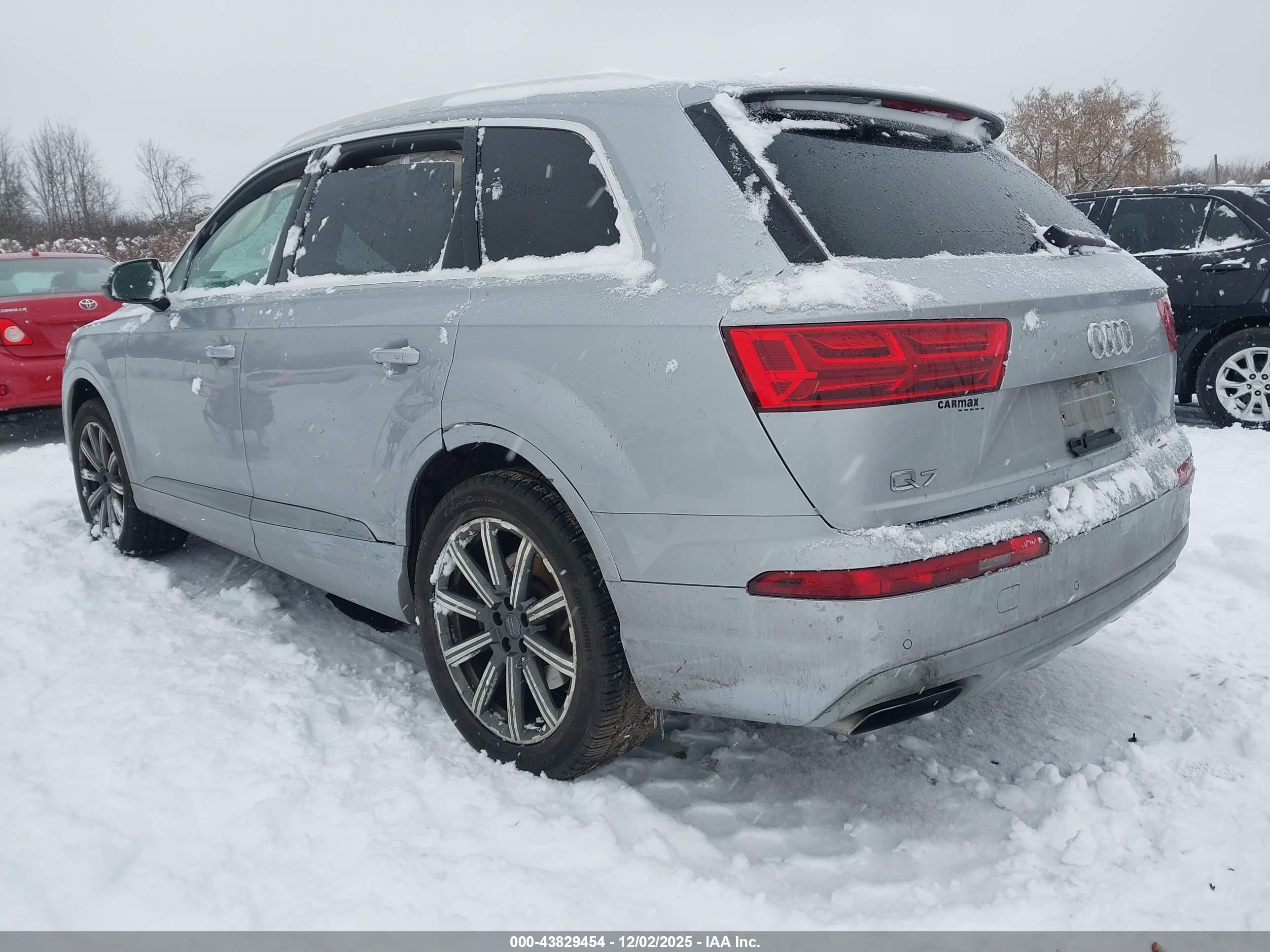 AUDI Q7 image 3