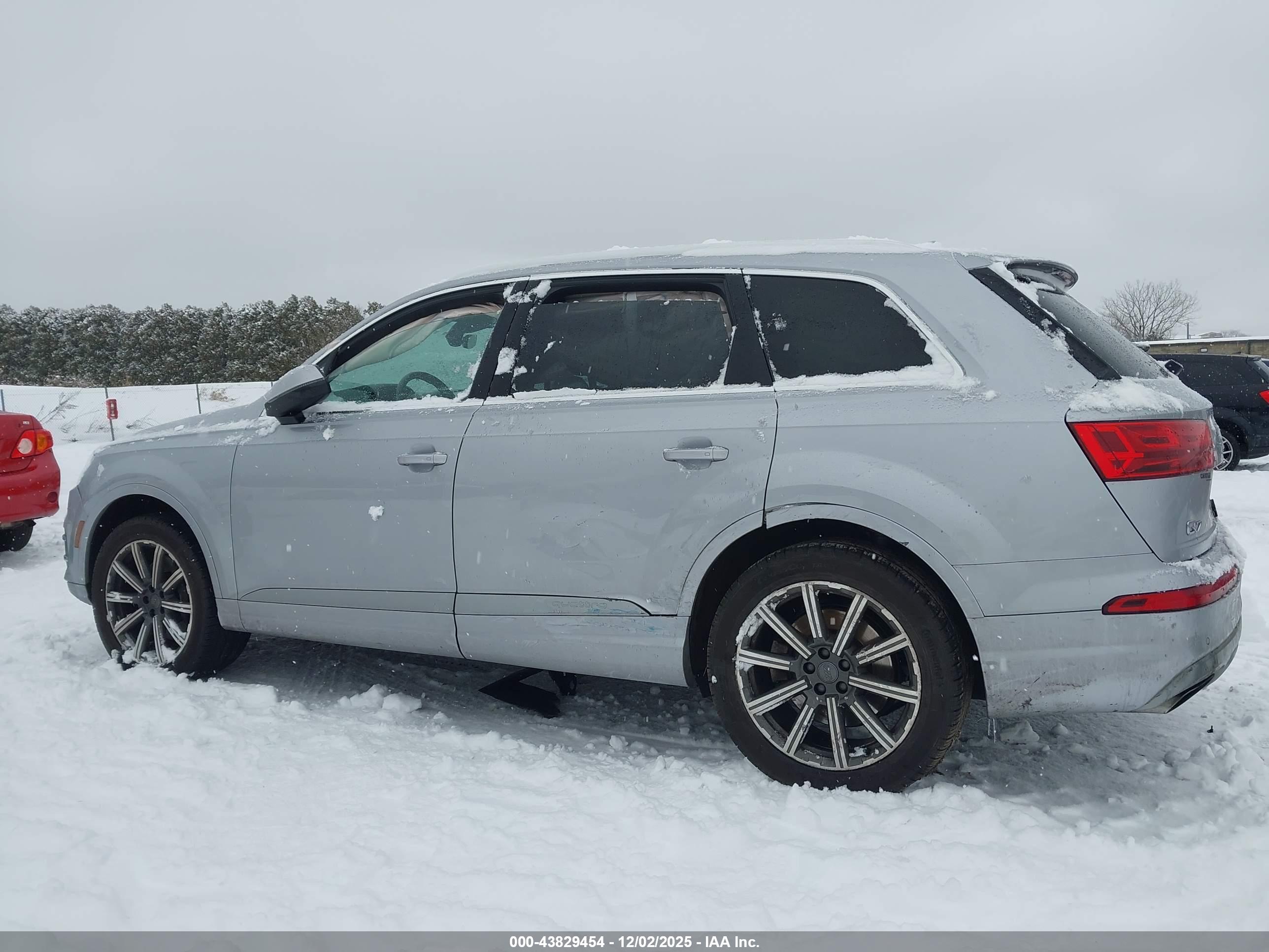 AUDI Q7 image 6