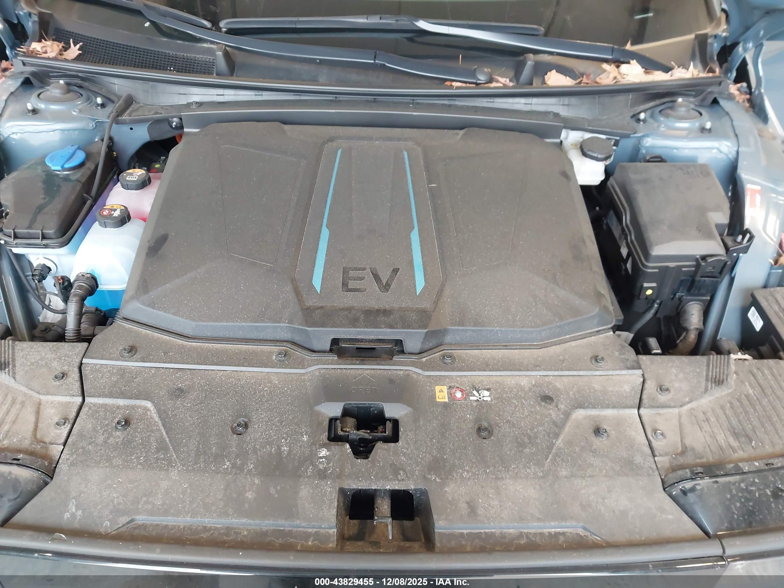 HYUNDAI IONIQ image 10