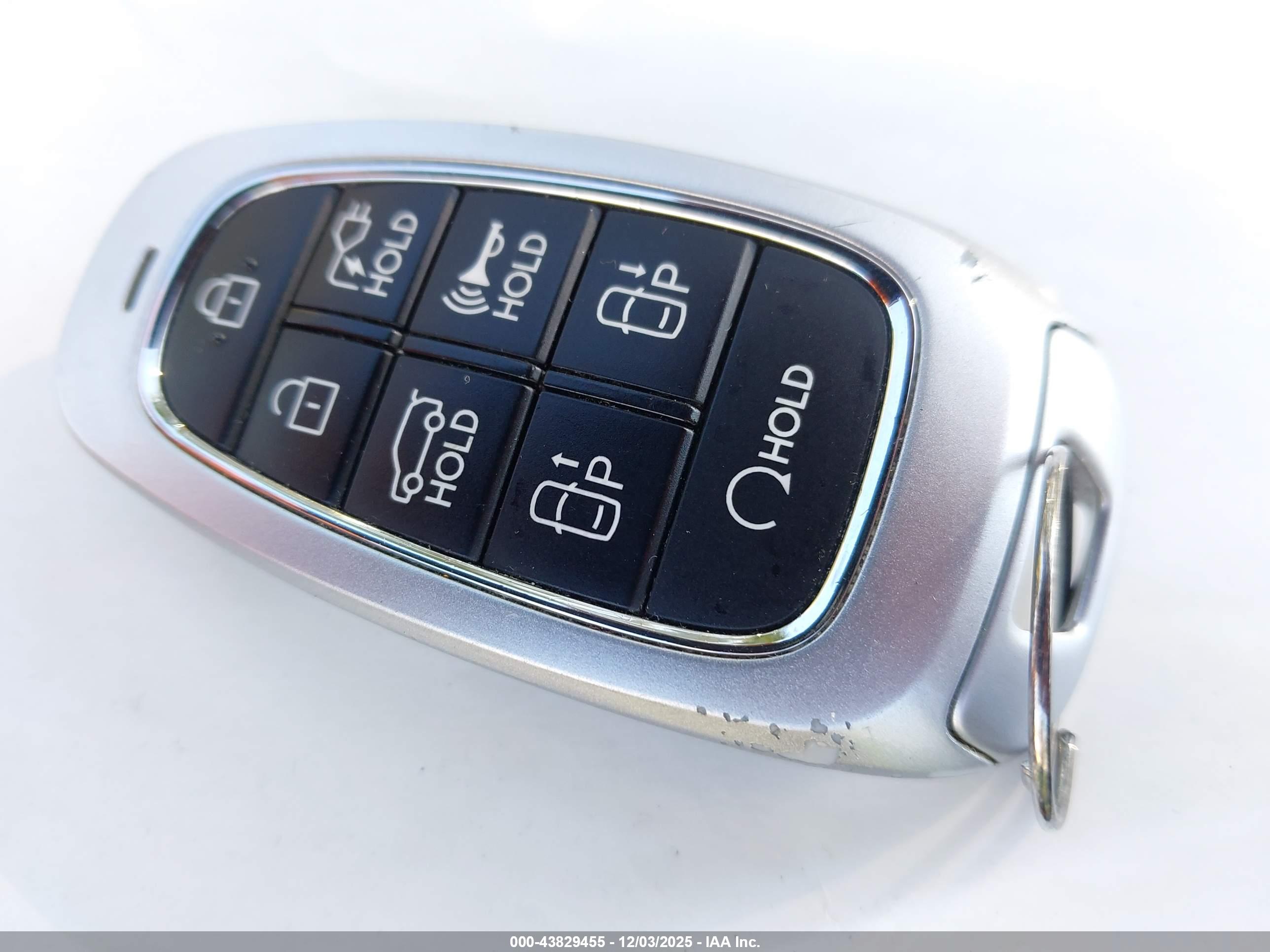 HYUNDAI IONIQ image 11