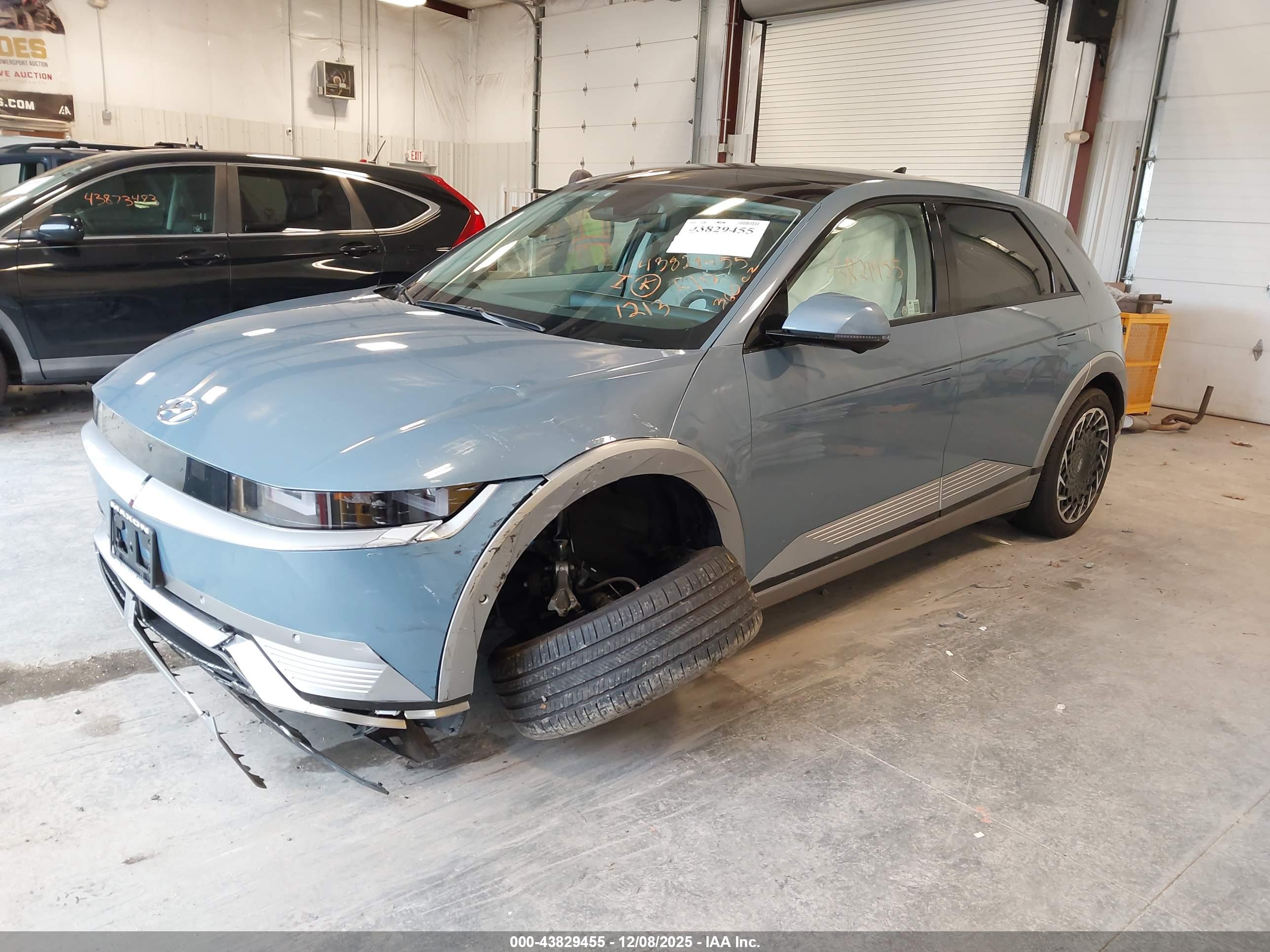 HYUNDAI IONIQ image 2
