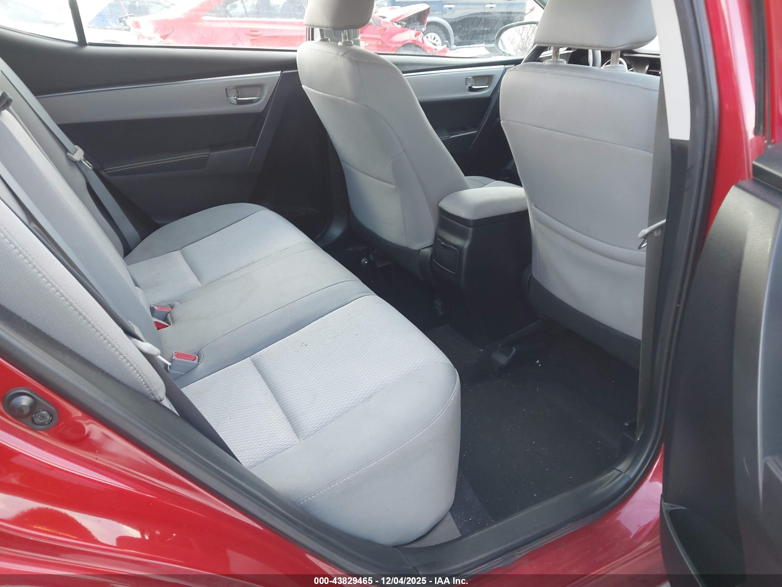 TOYOTA COROLLA image 8