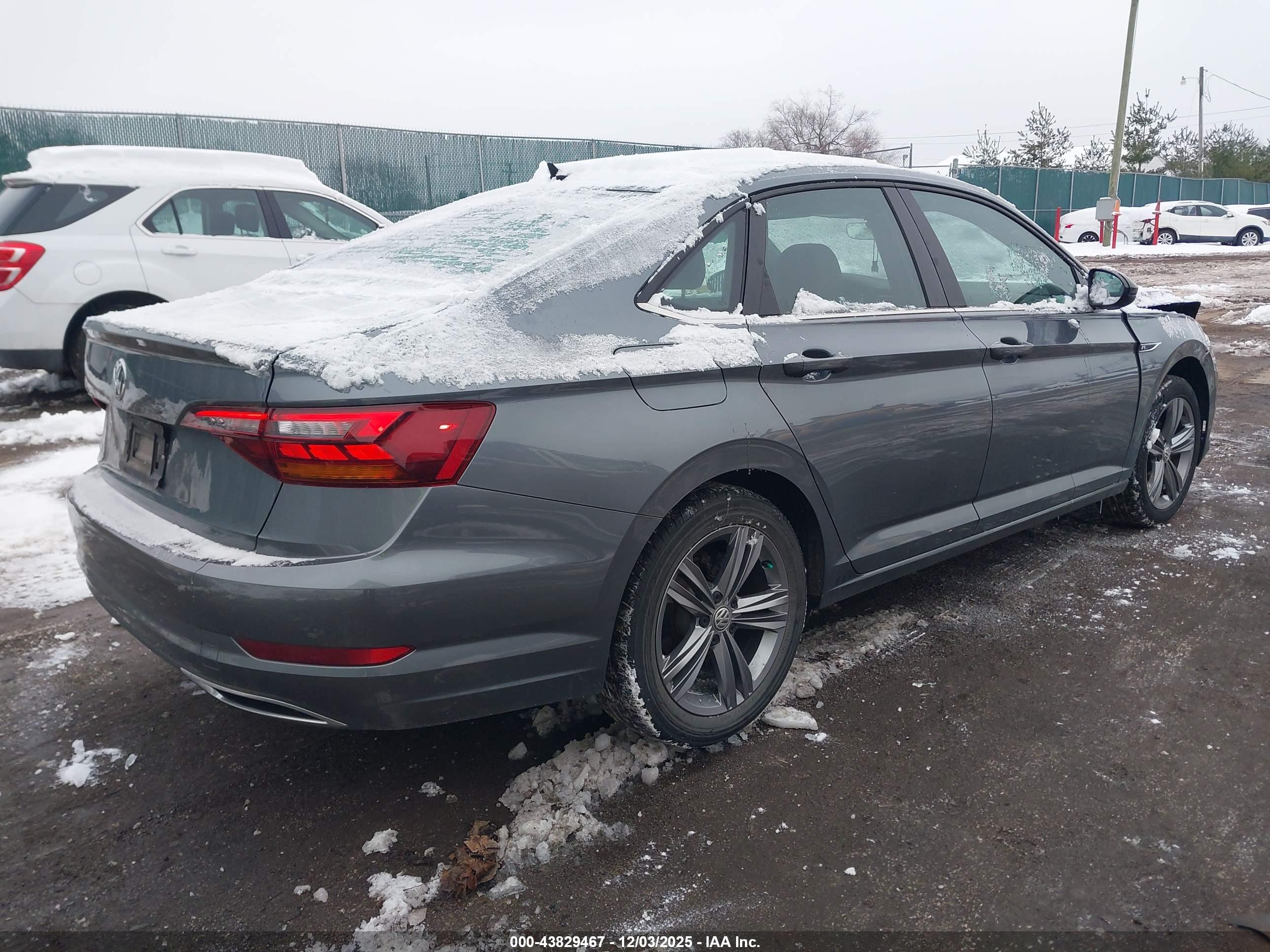 VOLKSWAGEN JETTA image 4