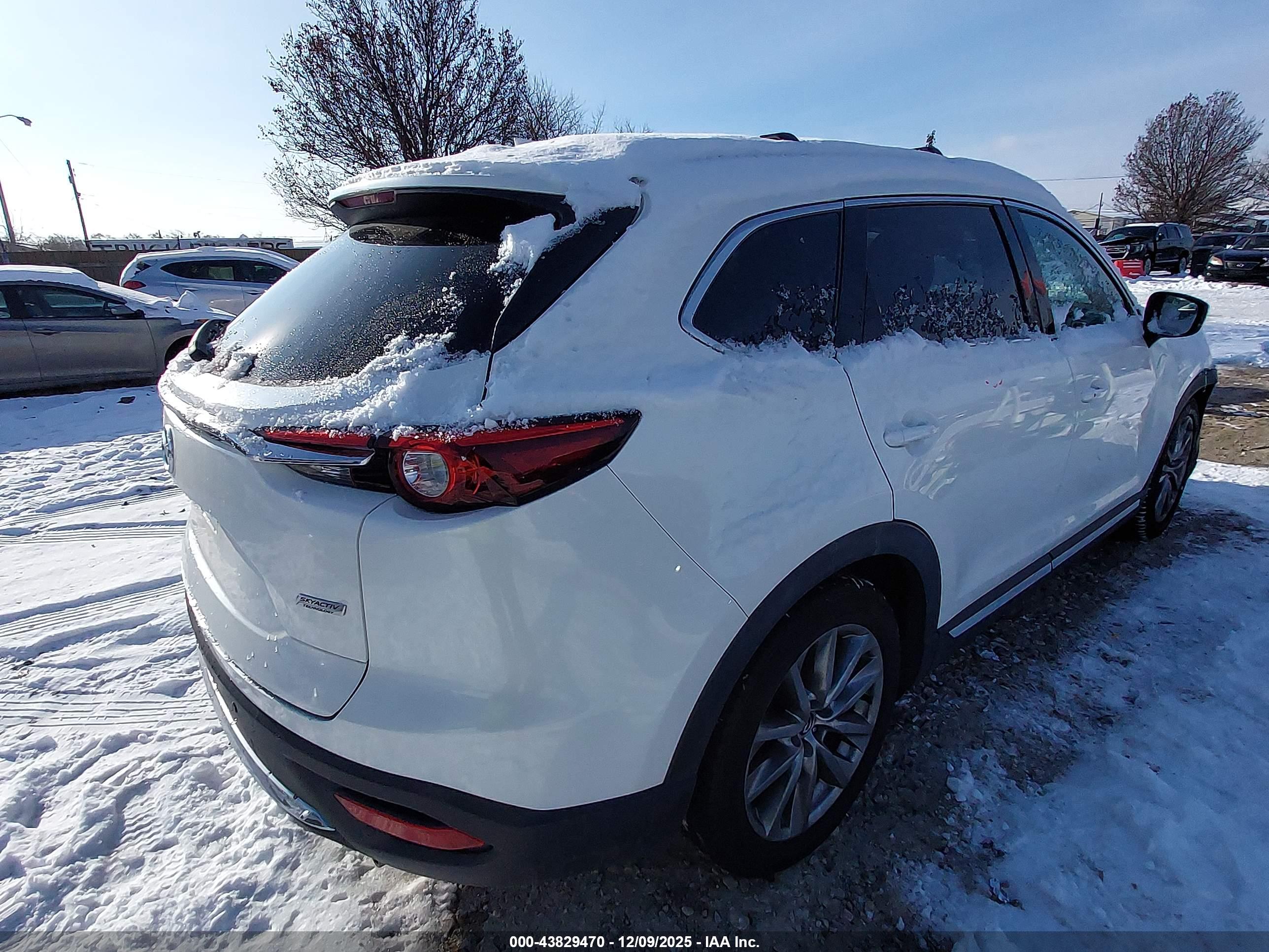 MAZDA CX-9 image 4