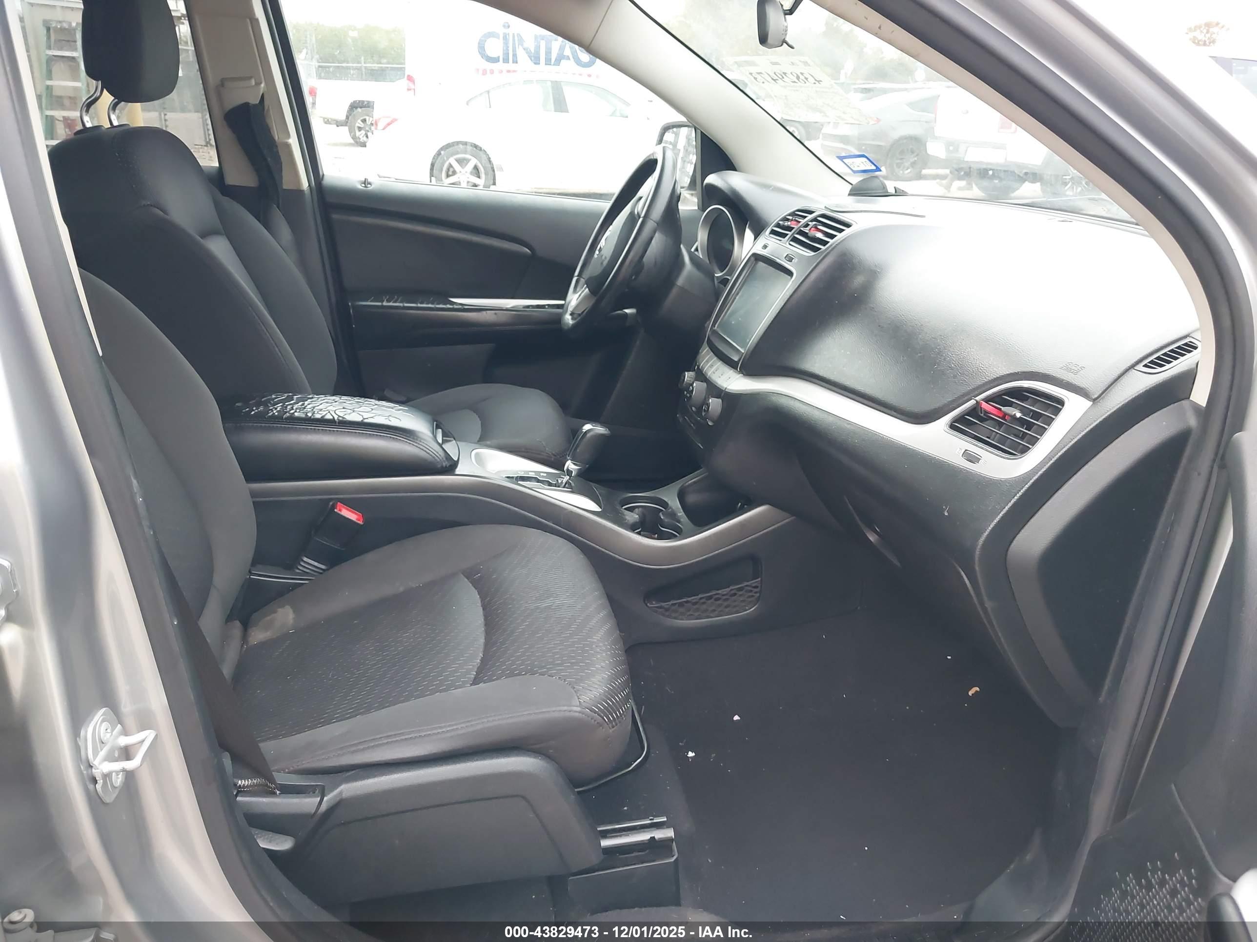 DODGE JOURNEY image 5
