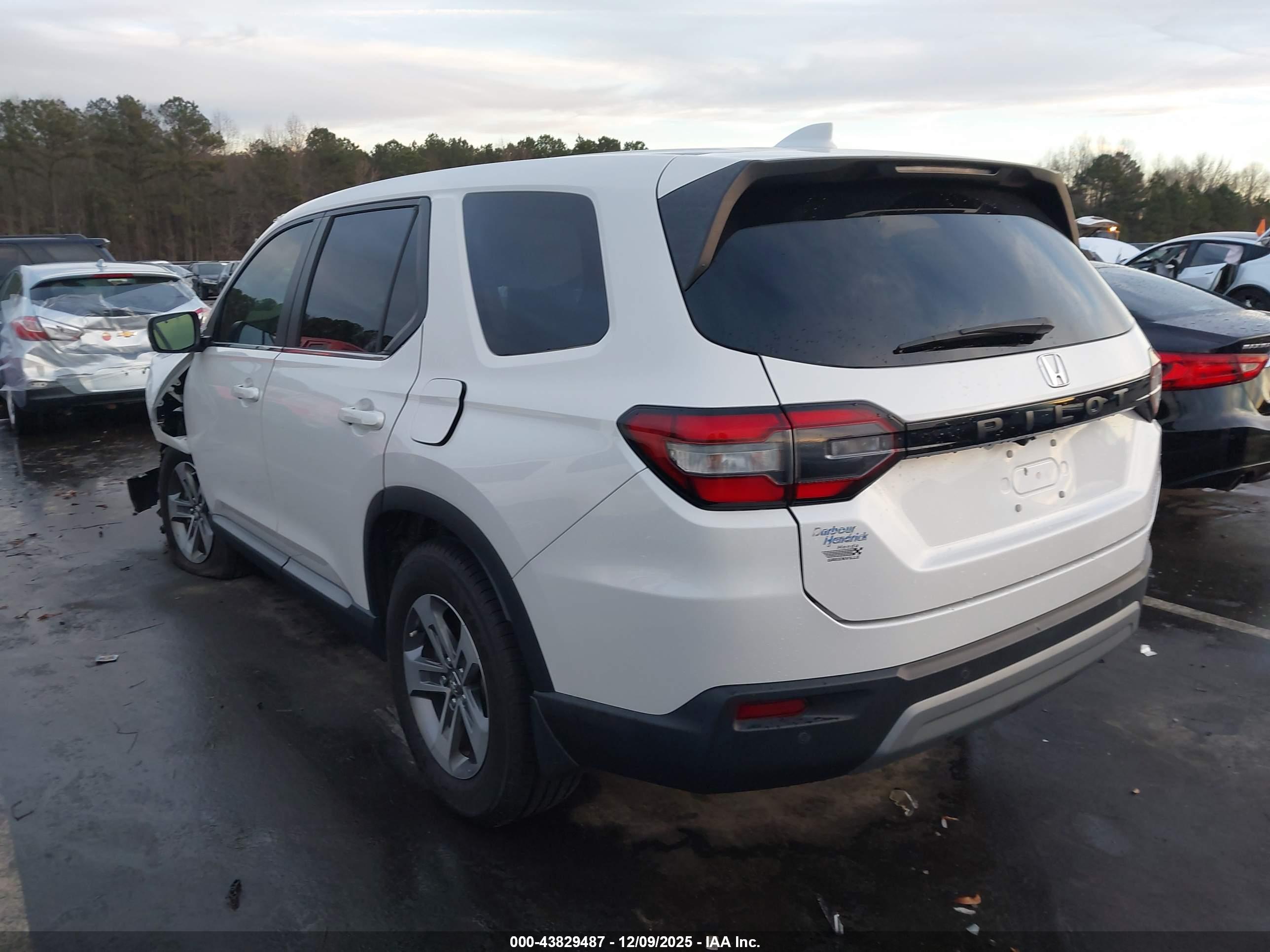 HONDA PILOT image 3